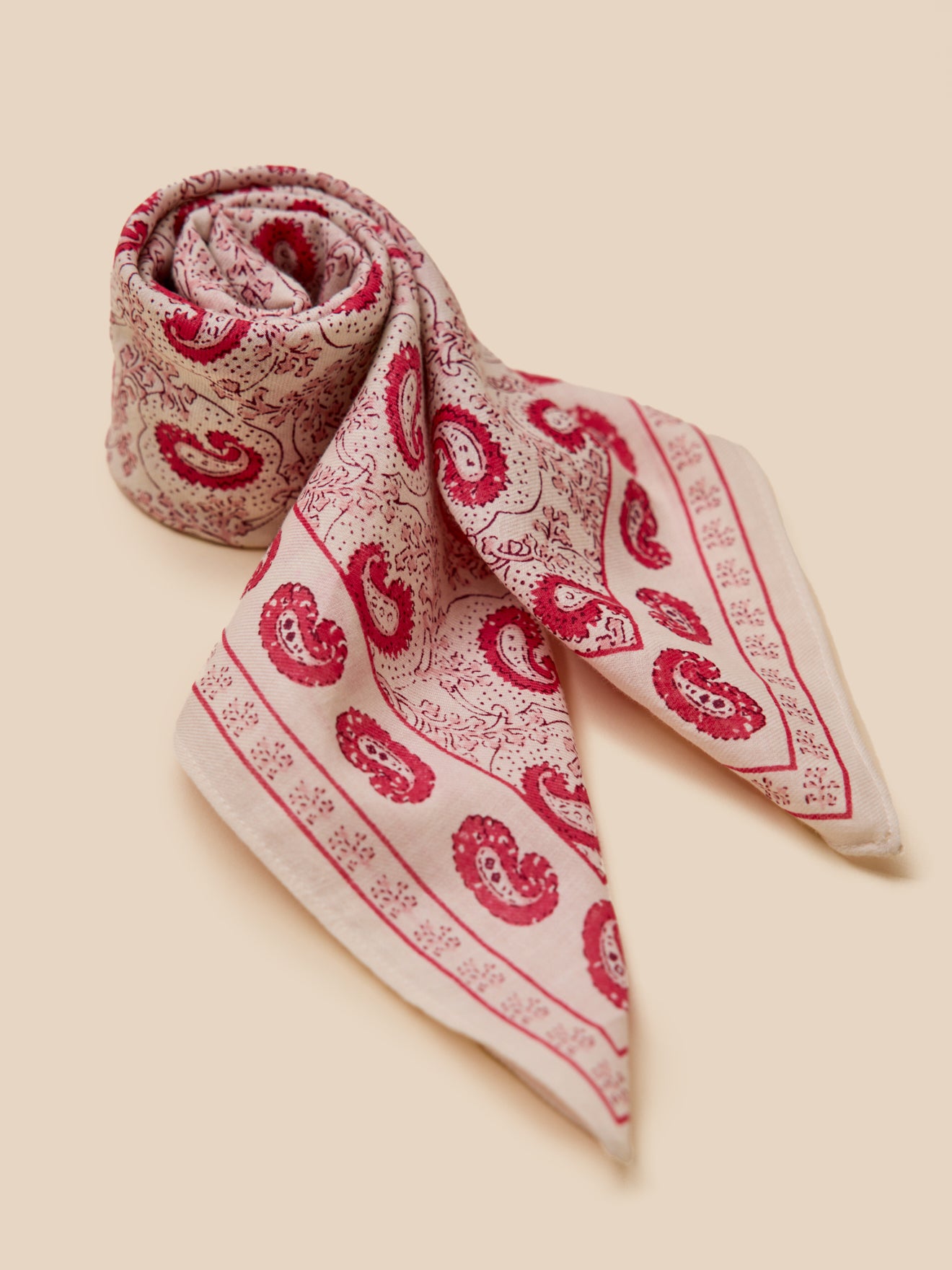 Damenschal aus Baumwolle mit Paisley-Muster