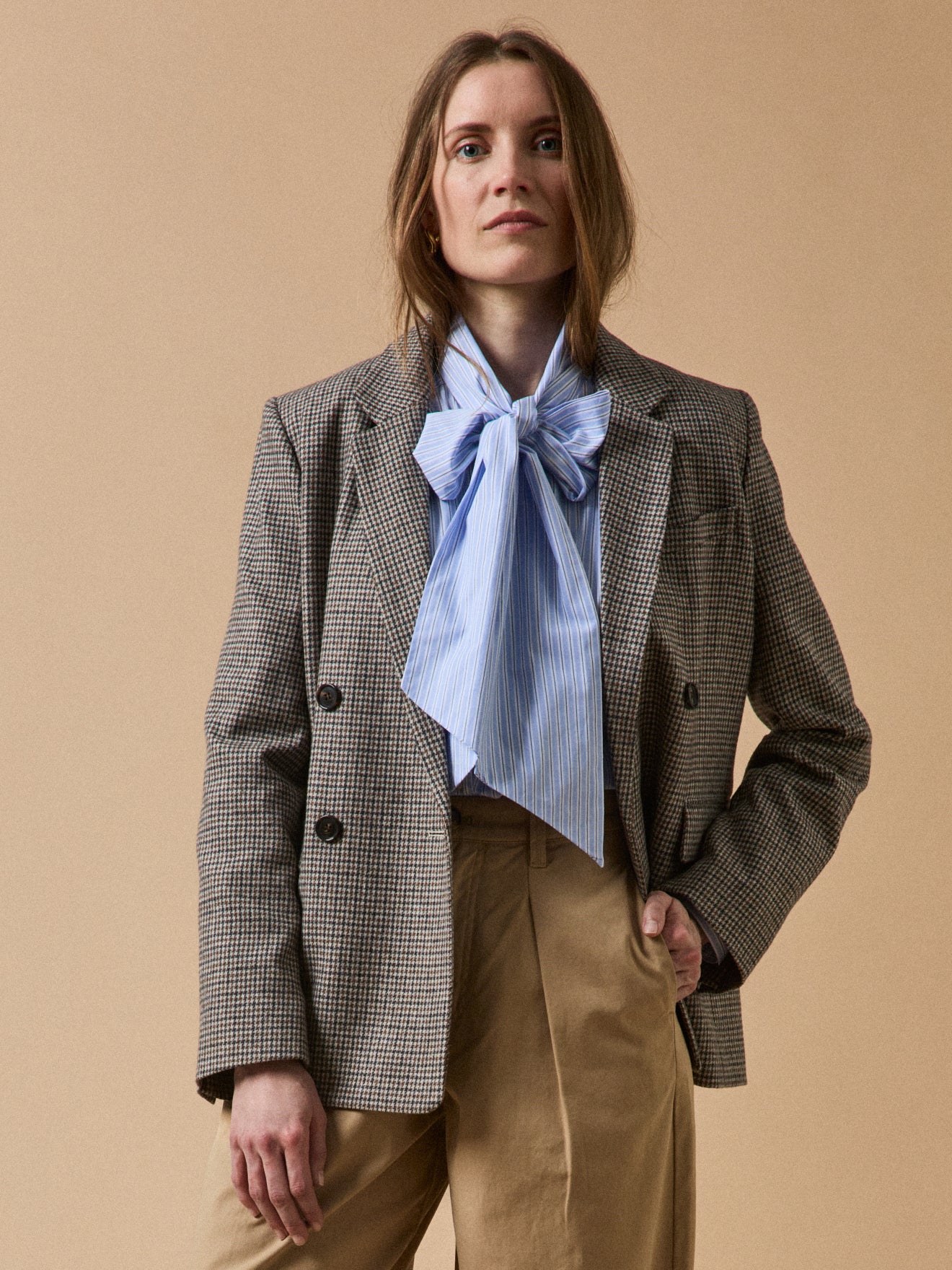 Damen-Blazer aus Wolltuch mit kleinen Karos