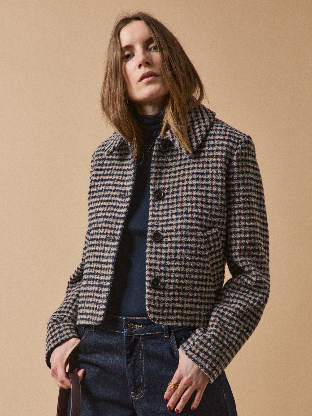 Damen-Blazer aus kariertem Tweed mit Knopfverschluss