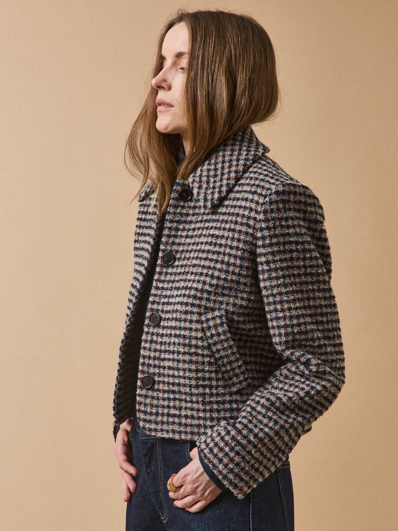 Damen-Blazer aus kariertem Tweed mit Knopfverschluss