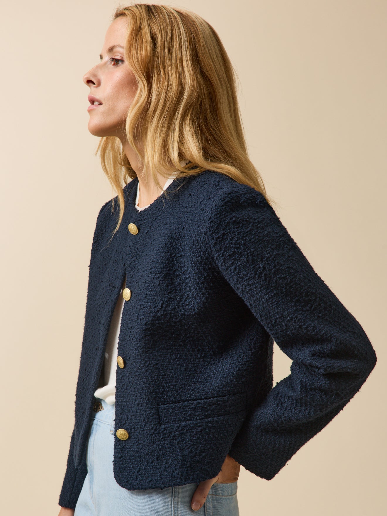 Einfarbige Damenjacke aus Twill ohne Kragen