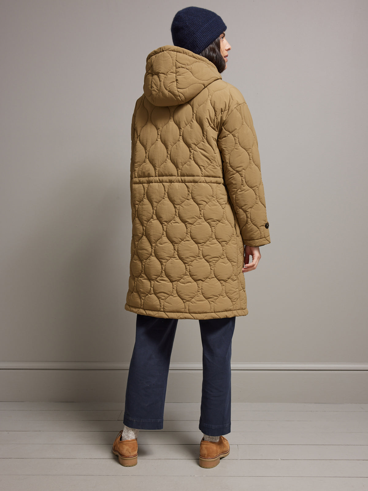 Langer Damen-Parka mit Wattierung und Velours-Details