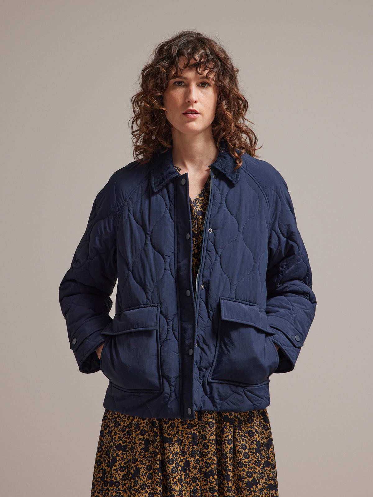 Veste matelassée col velours femme