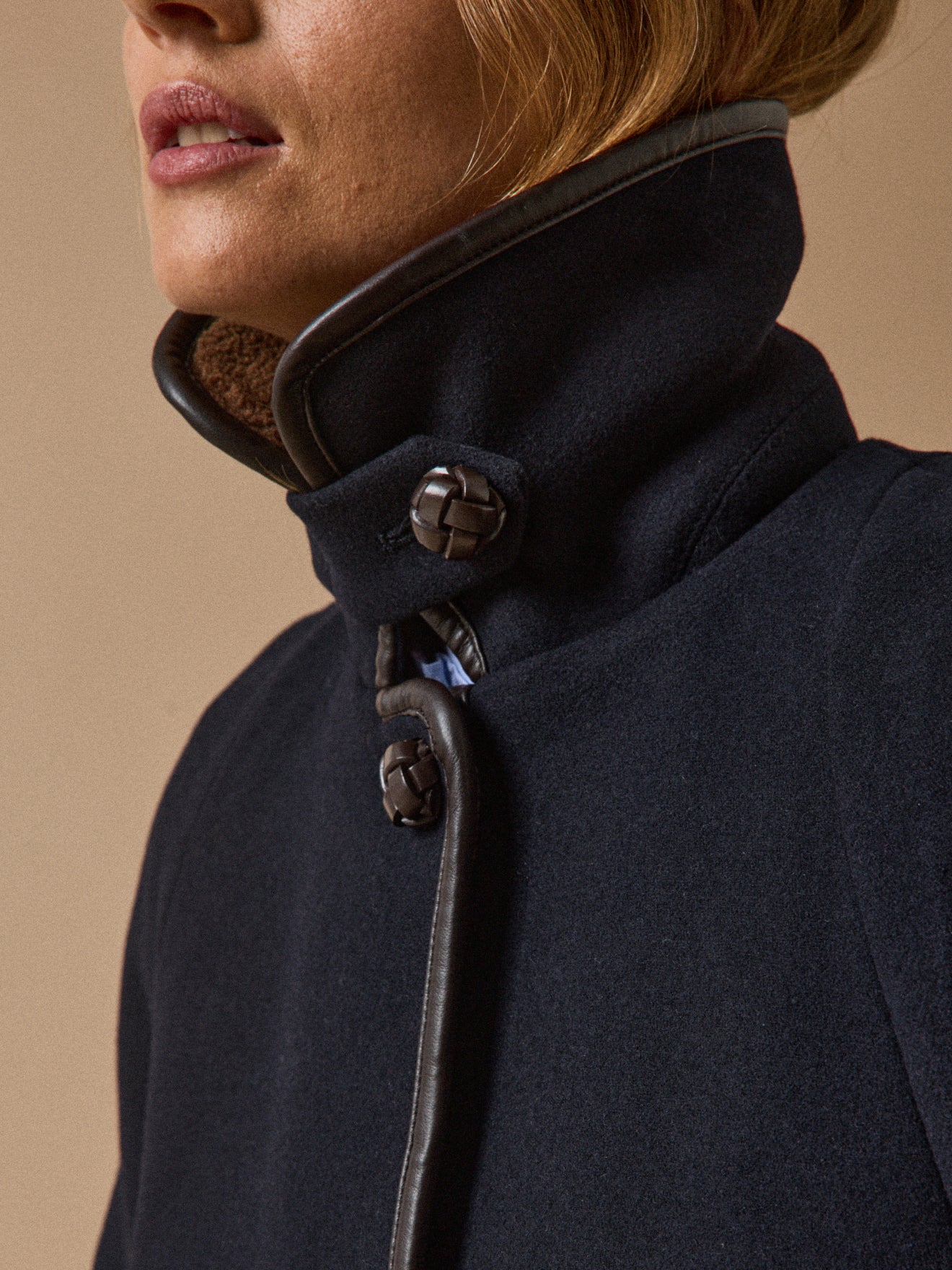 Damenmantel mit Sherpafutter