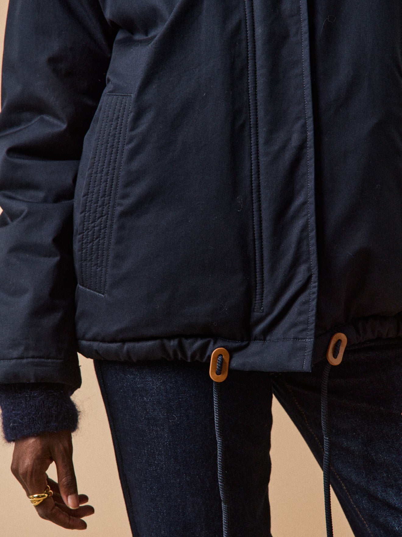 Kurzer Damen-Parka mit Webpelz-Futter