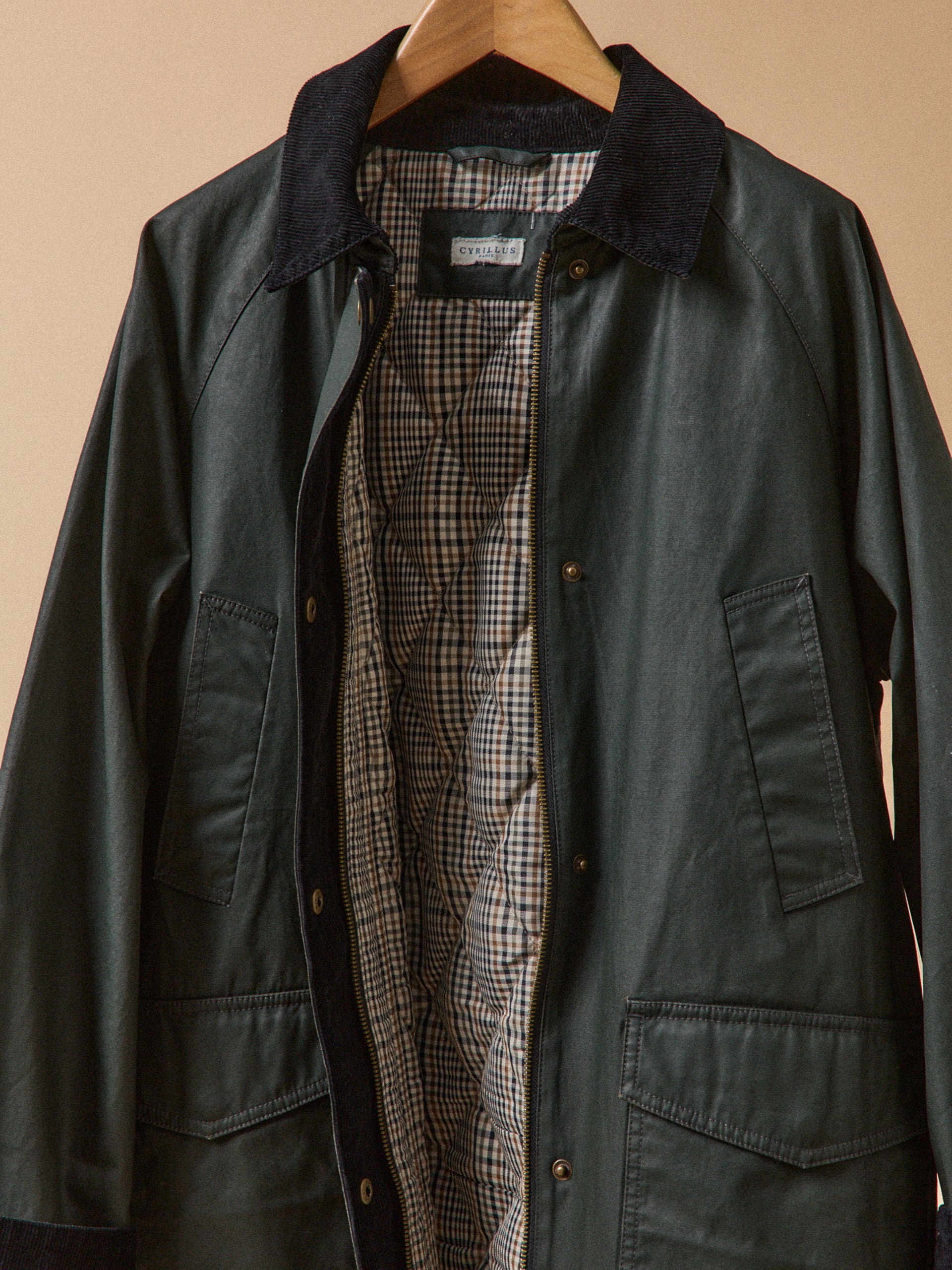 Damenjacke aus beschichteter Baumwolle