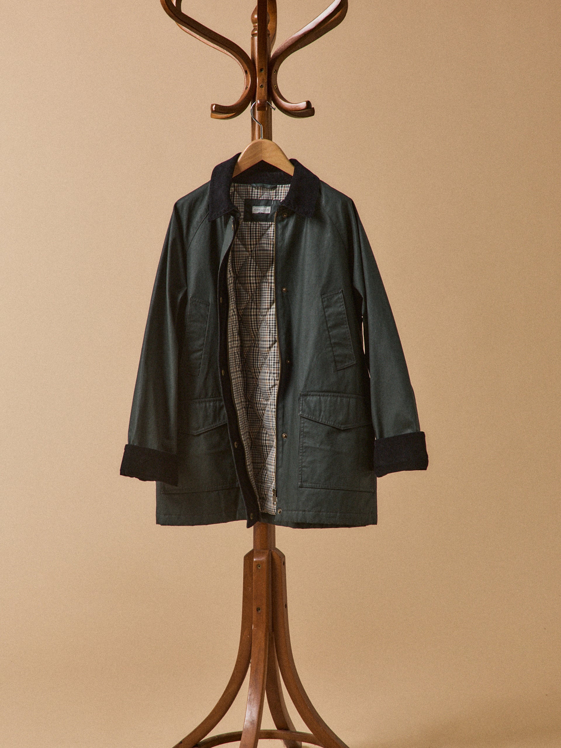 Damenjacke aus beschichteter Baumwolle