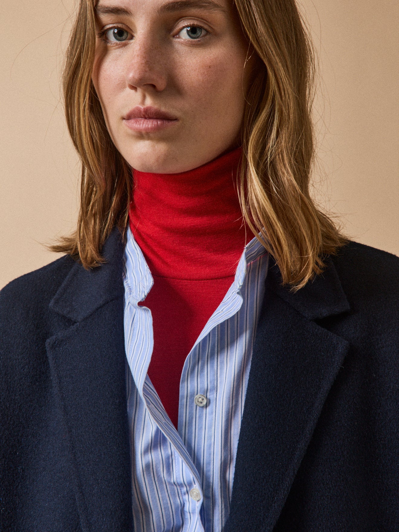 Damenmantel aus zweiseitigem Wolltuch