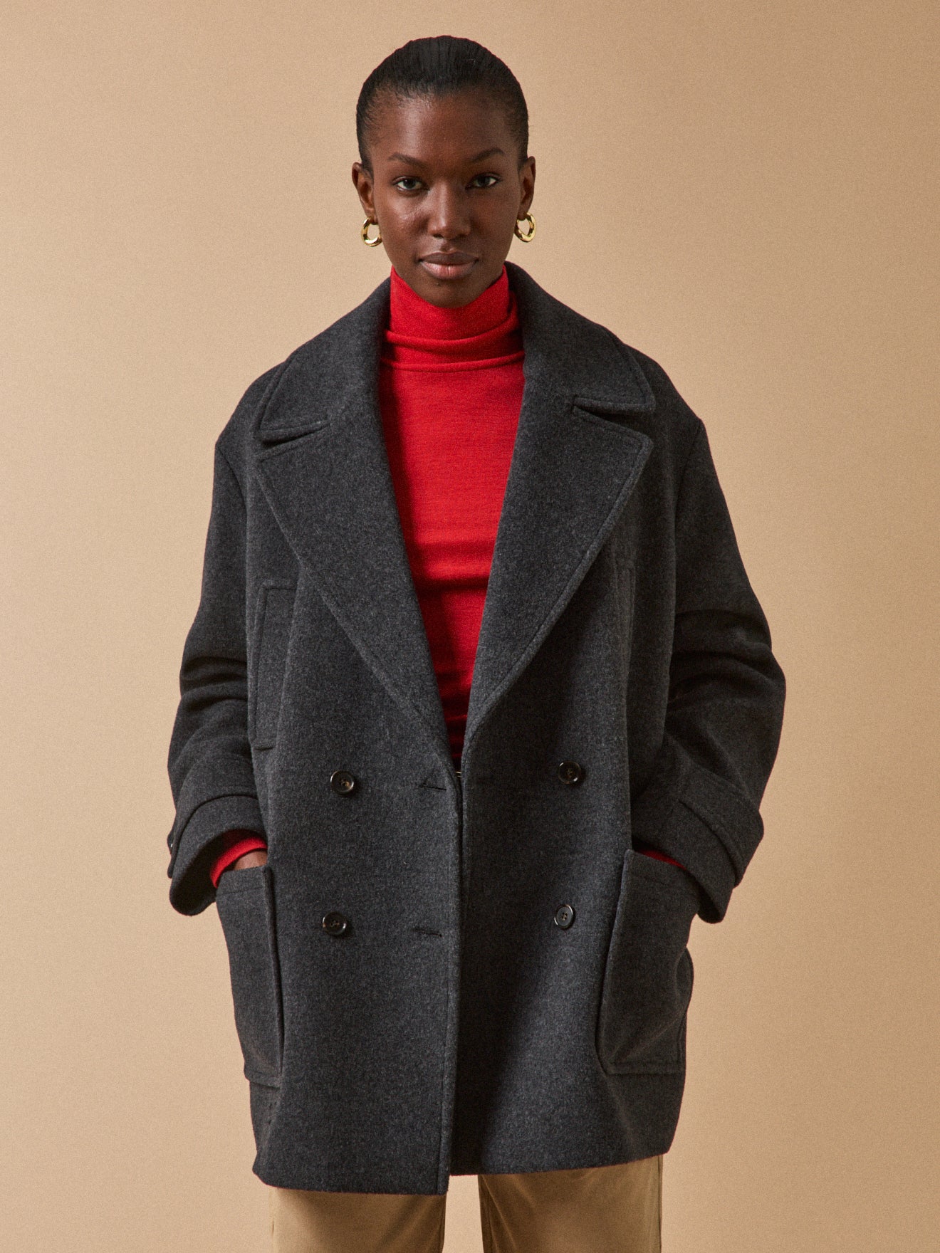 Damenmantel aus einfarbigem Wolltuch