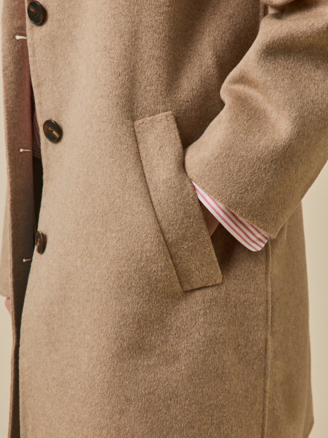 Zweiseitiger Damenmantel aus Wolltuch