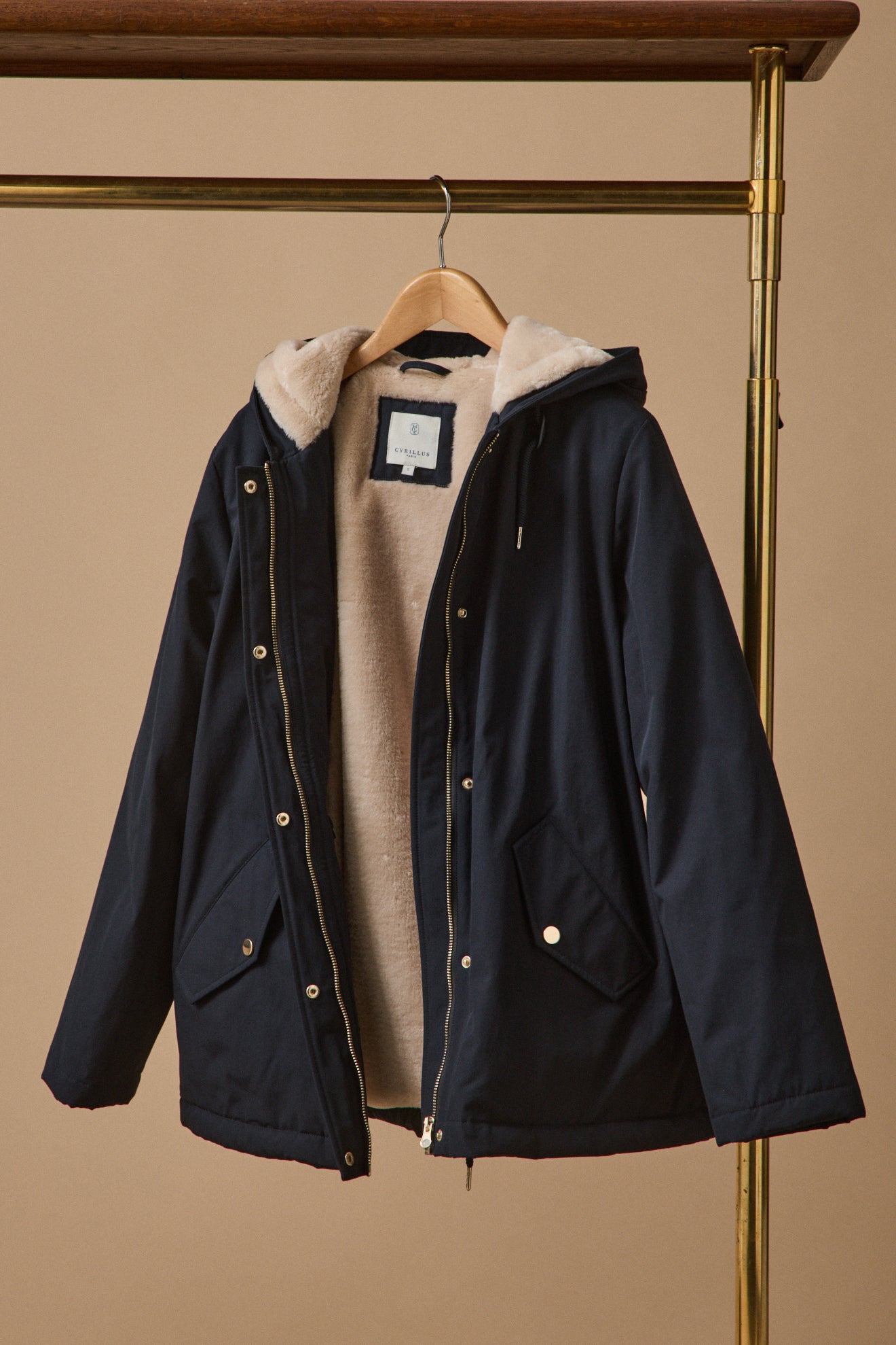 Kurzer Damen-Parka mit Futter aus Webpelz
