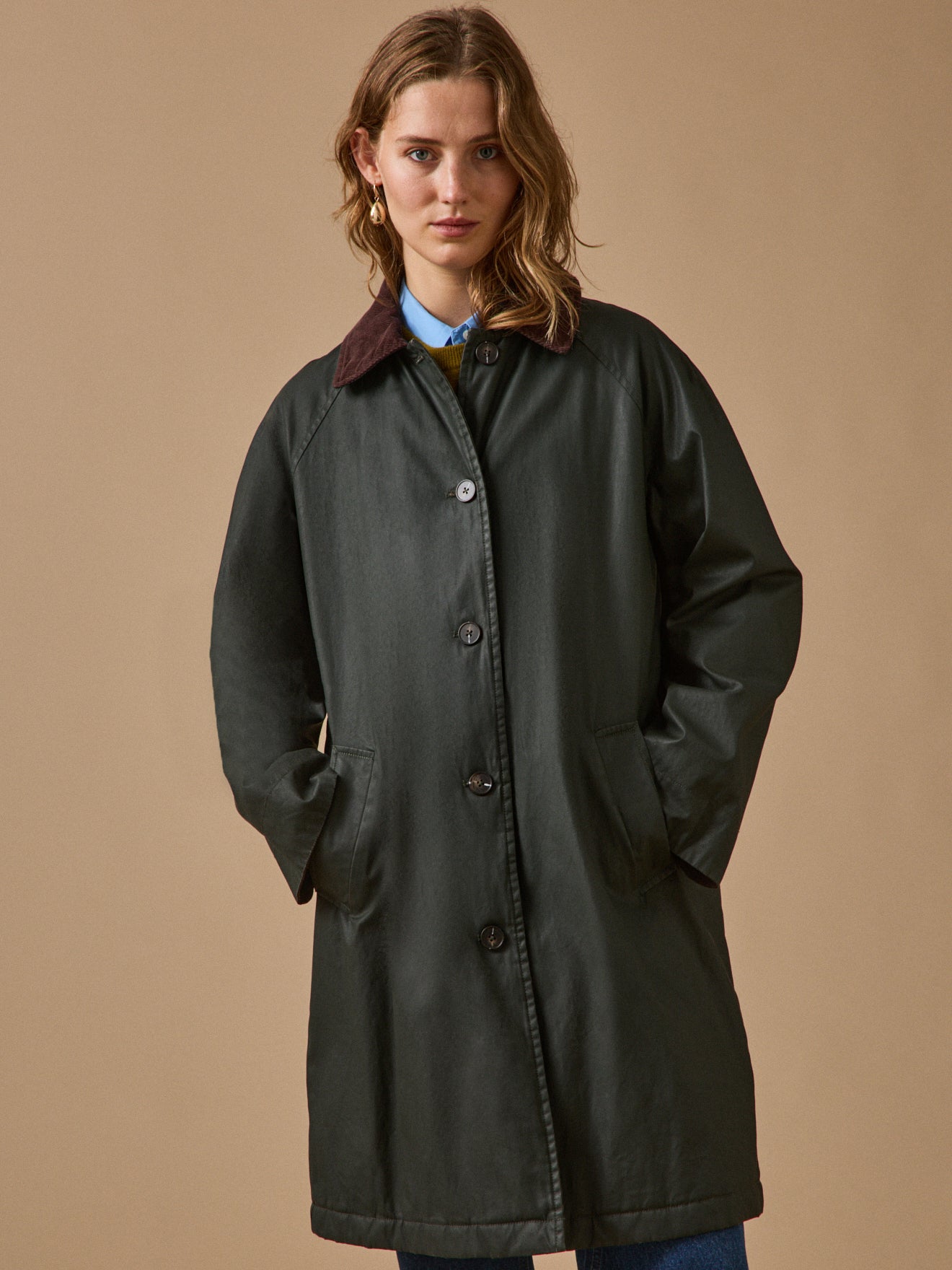 Damen-Regenjacke aus beschichtetem Tuch