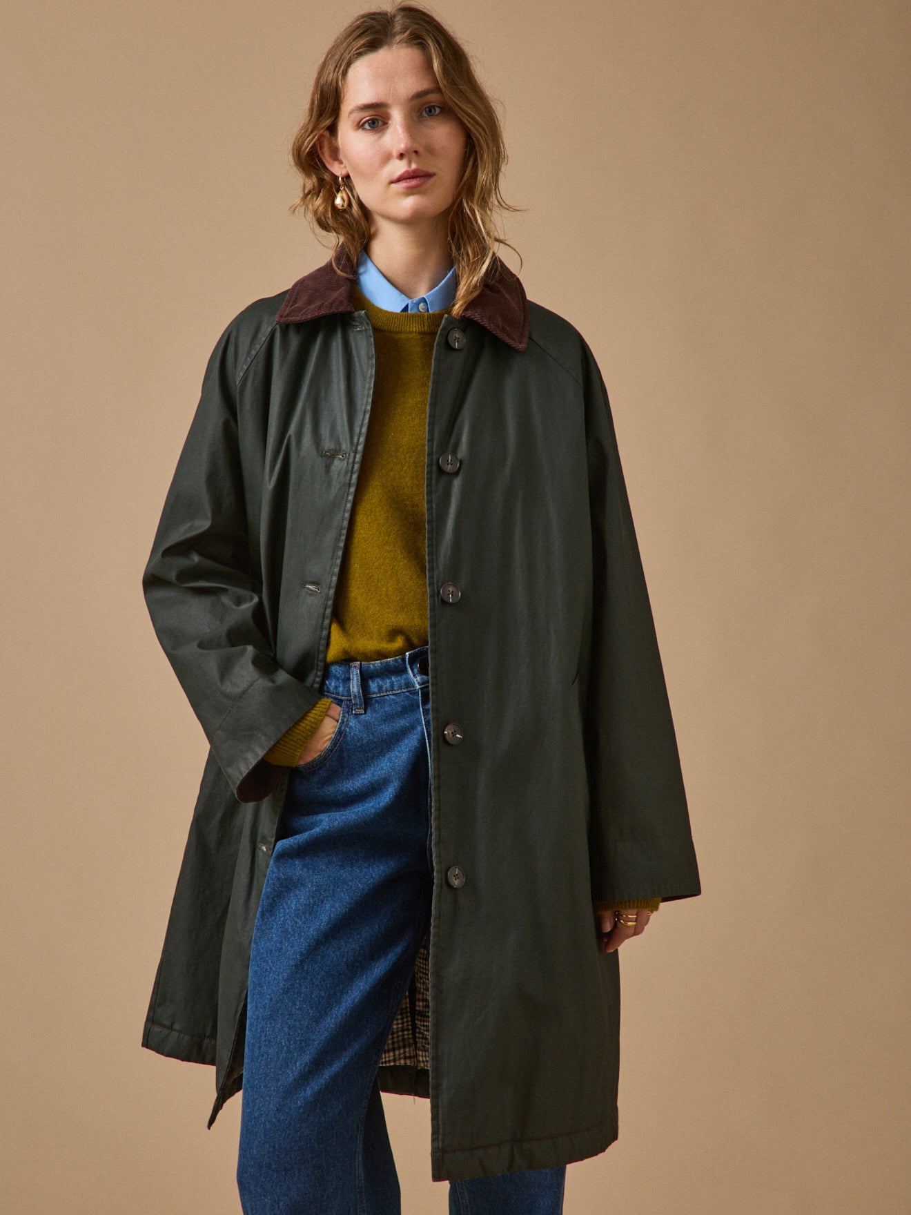 Damen-Regenjacke aus beschichtetem Tuch