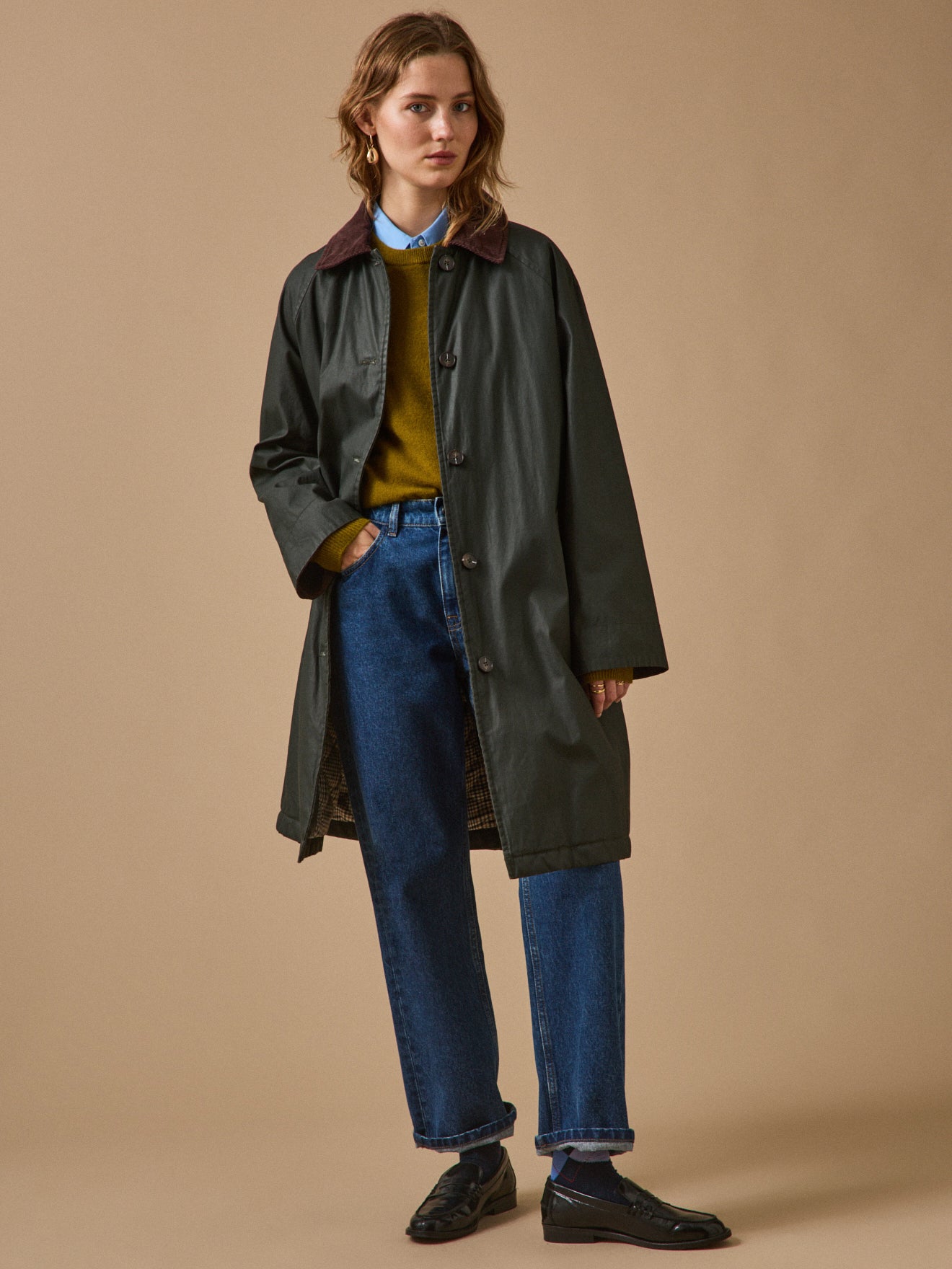Damen-Regenjacke aus beschichtetem Tuch