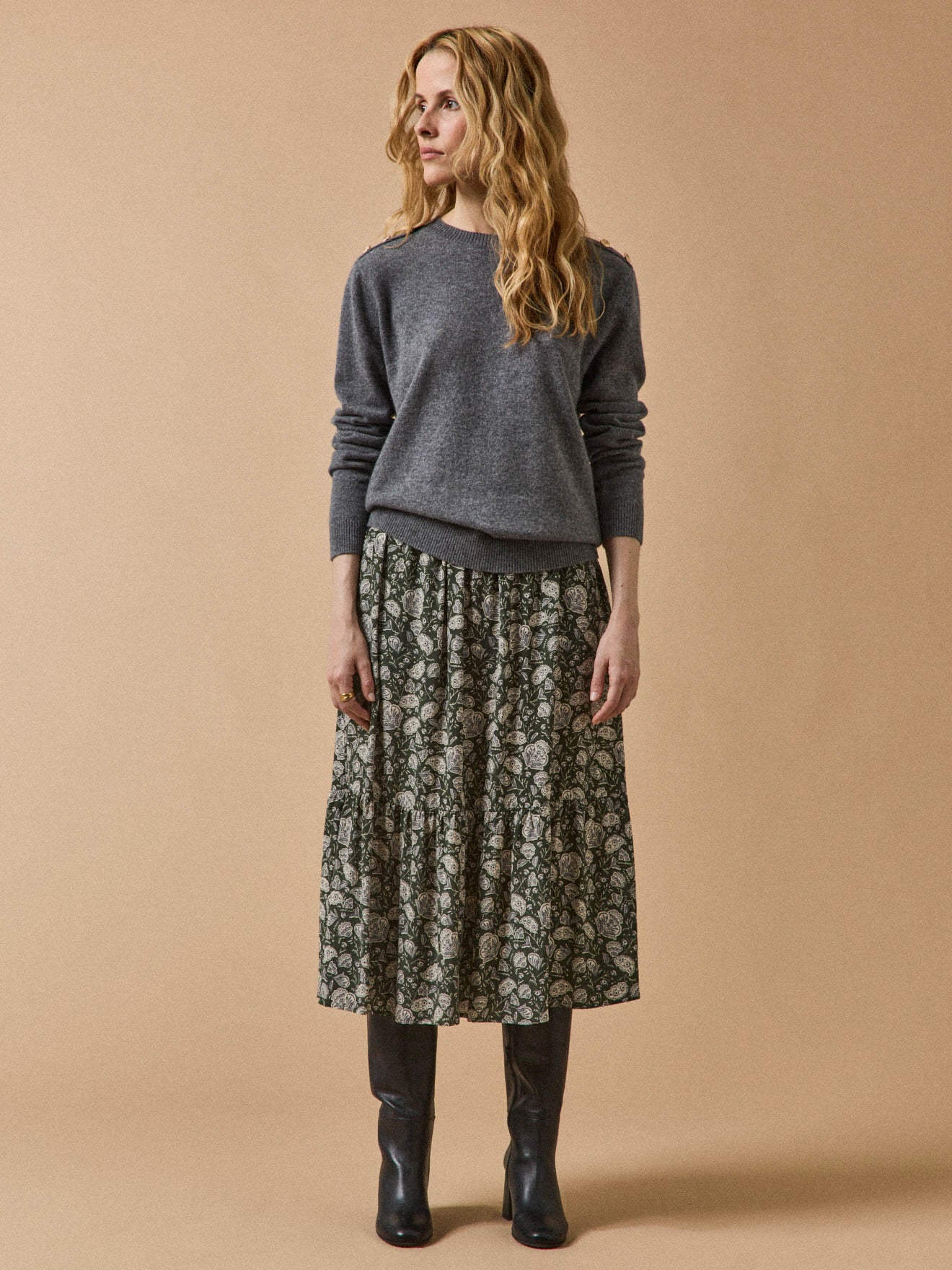 Halblanger Damenrock mit Volants und Lilith-Print