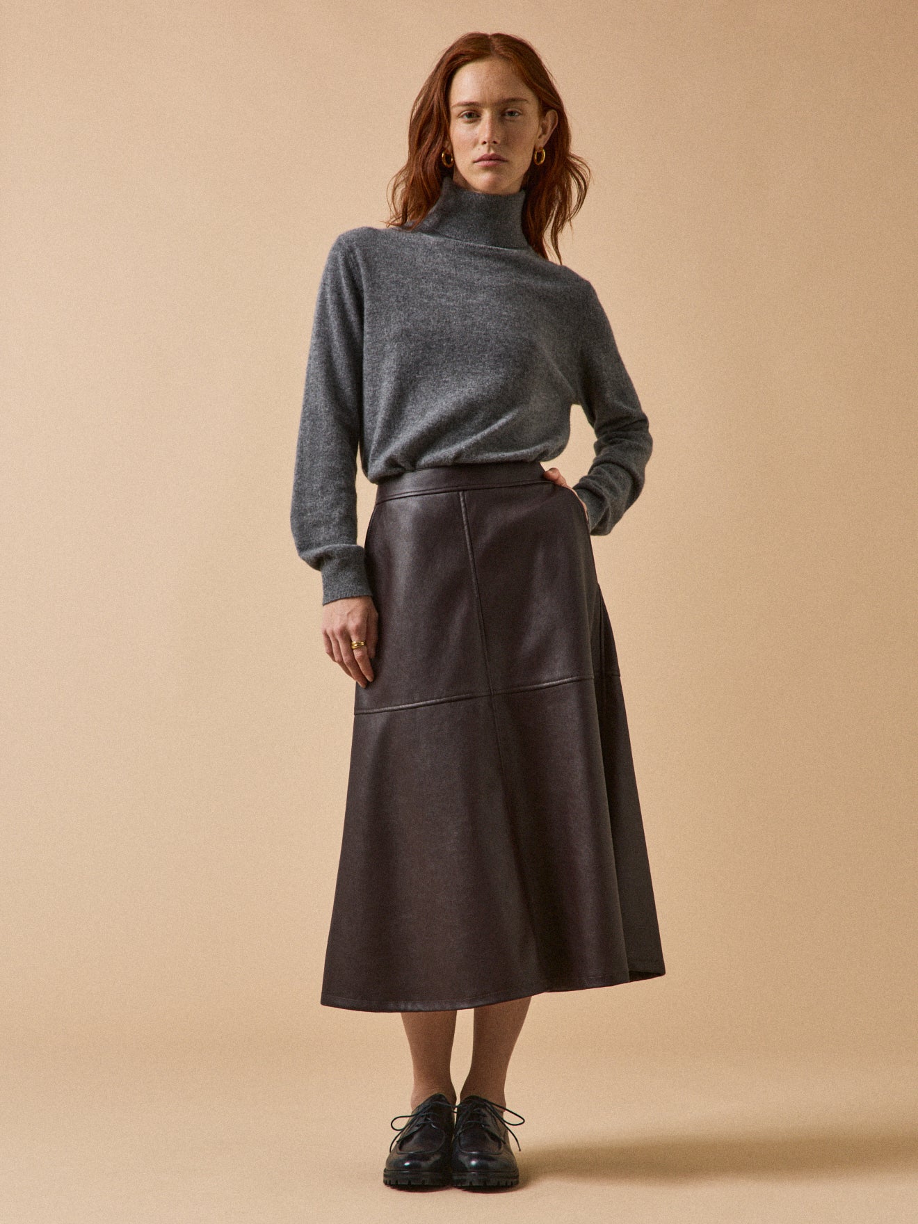 Halblanger, ausgestellter Damenrock in Leder-Optik*