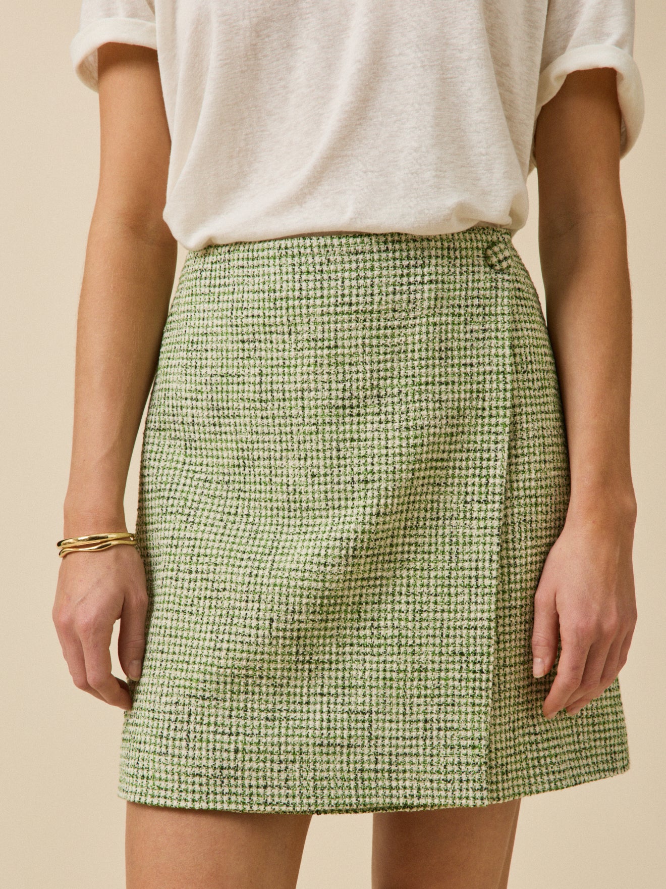 Kurzer Damen-Wickelrock aus kariertem Tweed