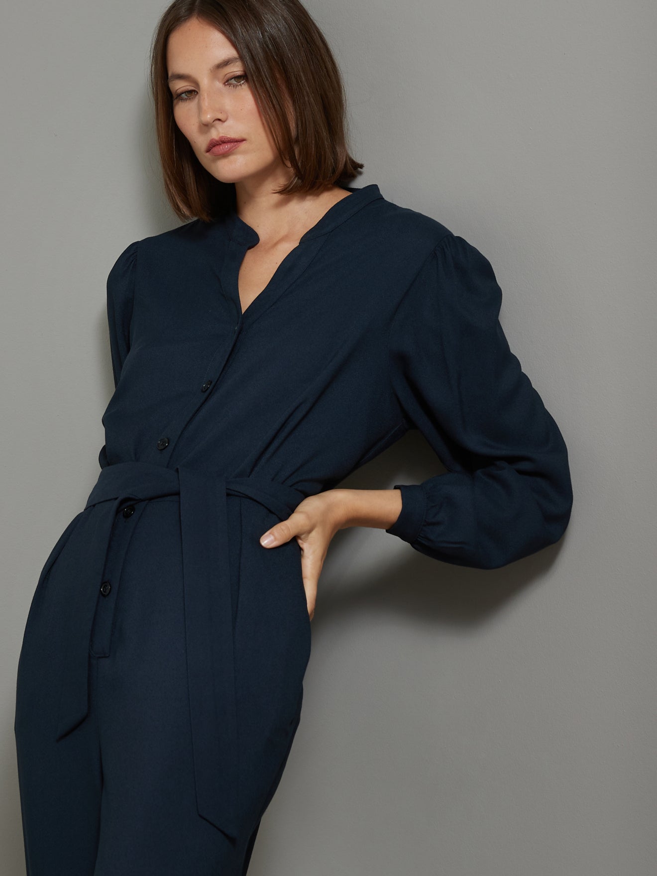 Einfarbiger Damen-Jumpsuit aus Crêpe