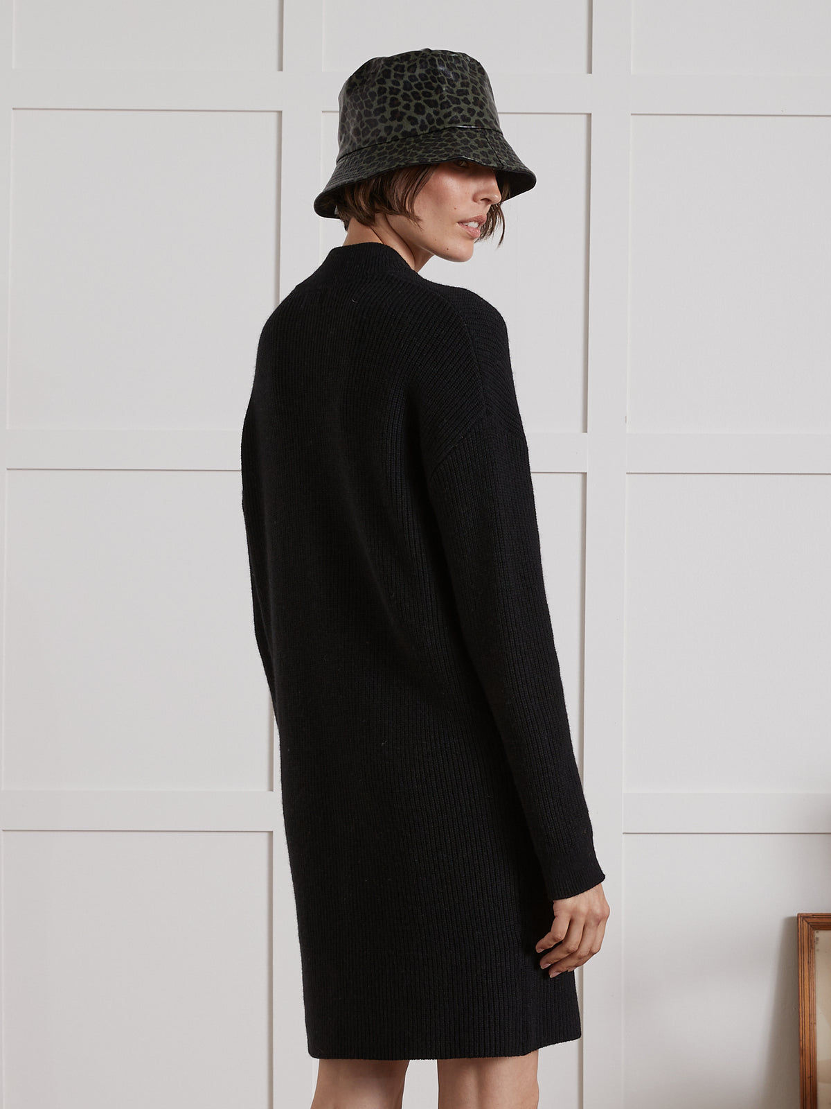 Kurzes Damen-Pulloverkleid in Rippenstrick aus Wollmix