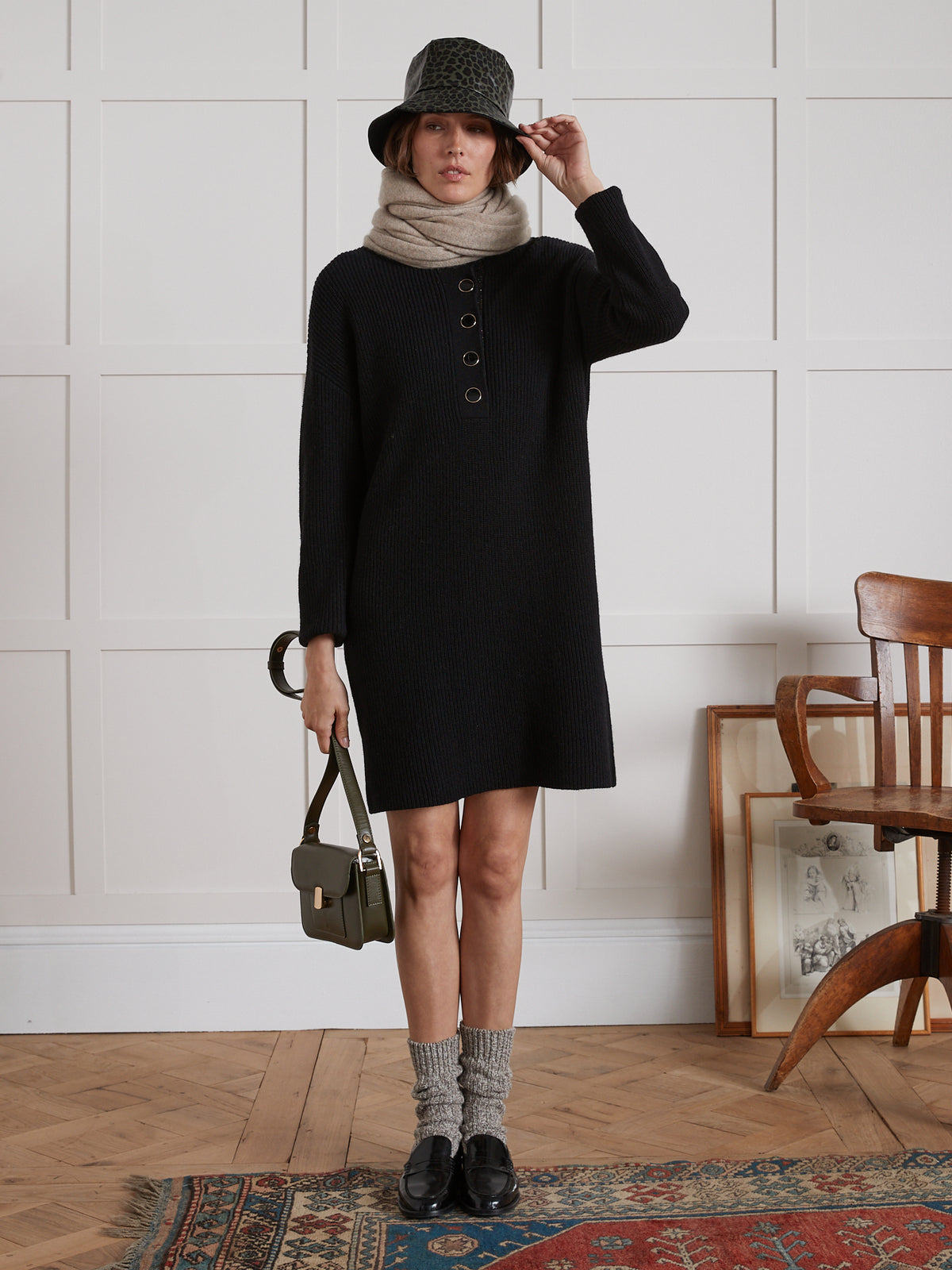 Kurzes Damen-Pulloverkleid in Rippenstrick aus Wollmix