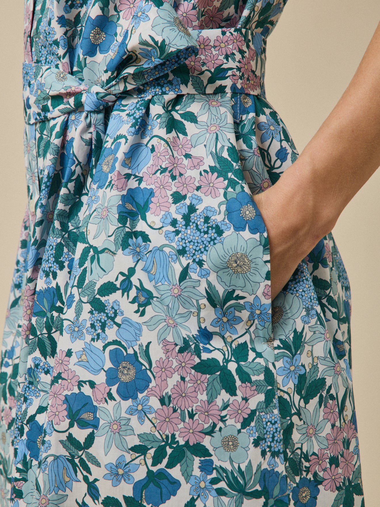 Damen-Etuikleid aus Liberty-Stoff - Limited Collection