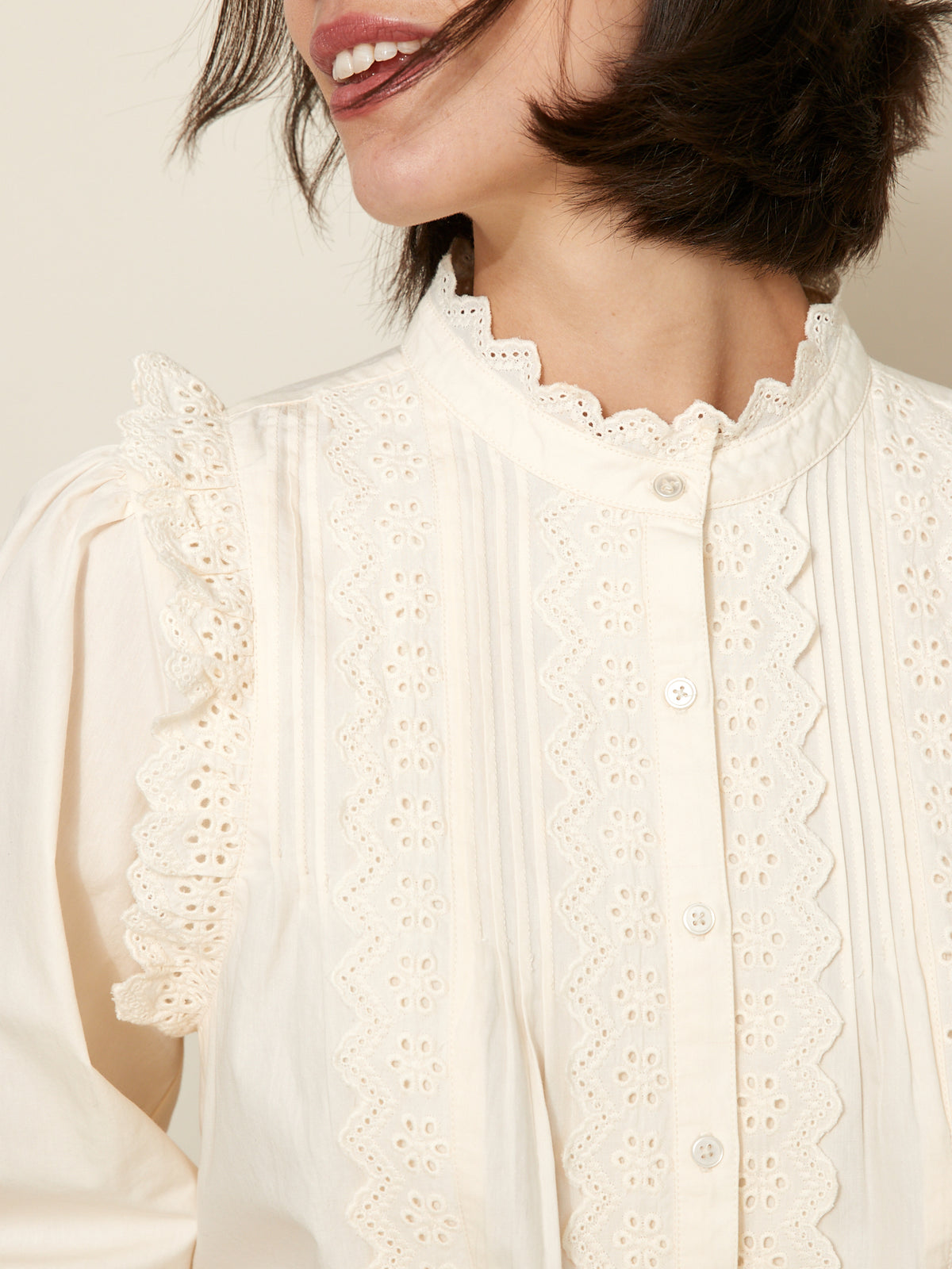 Blouse trousseau plissée et volantée femme