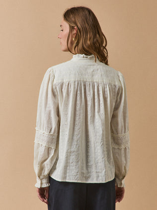 Blouse trousseau brodée femme col volanté