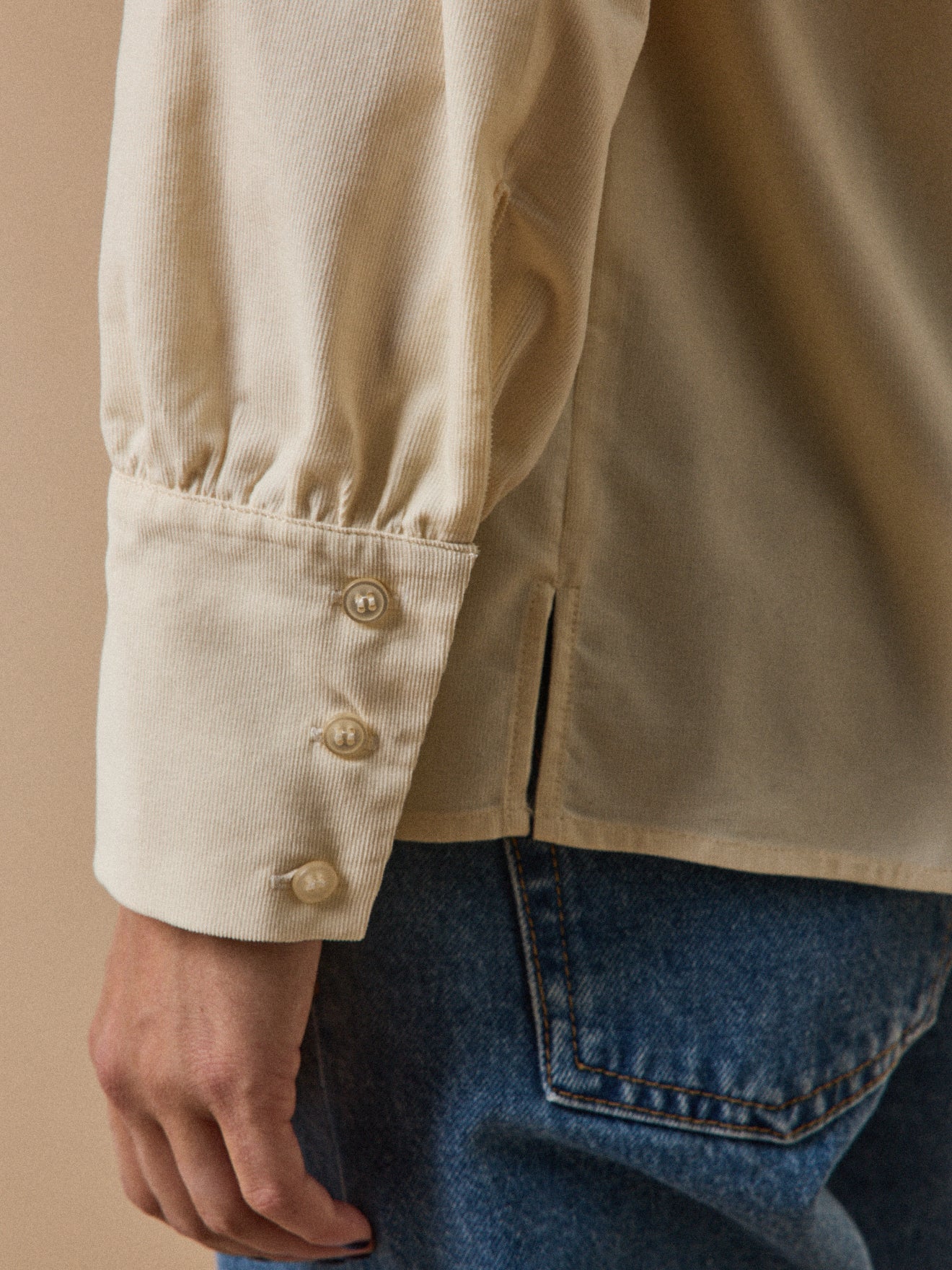 Damen-Hemdbluse aus Cord