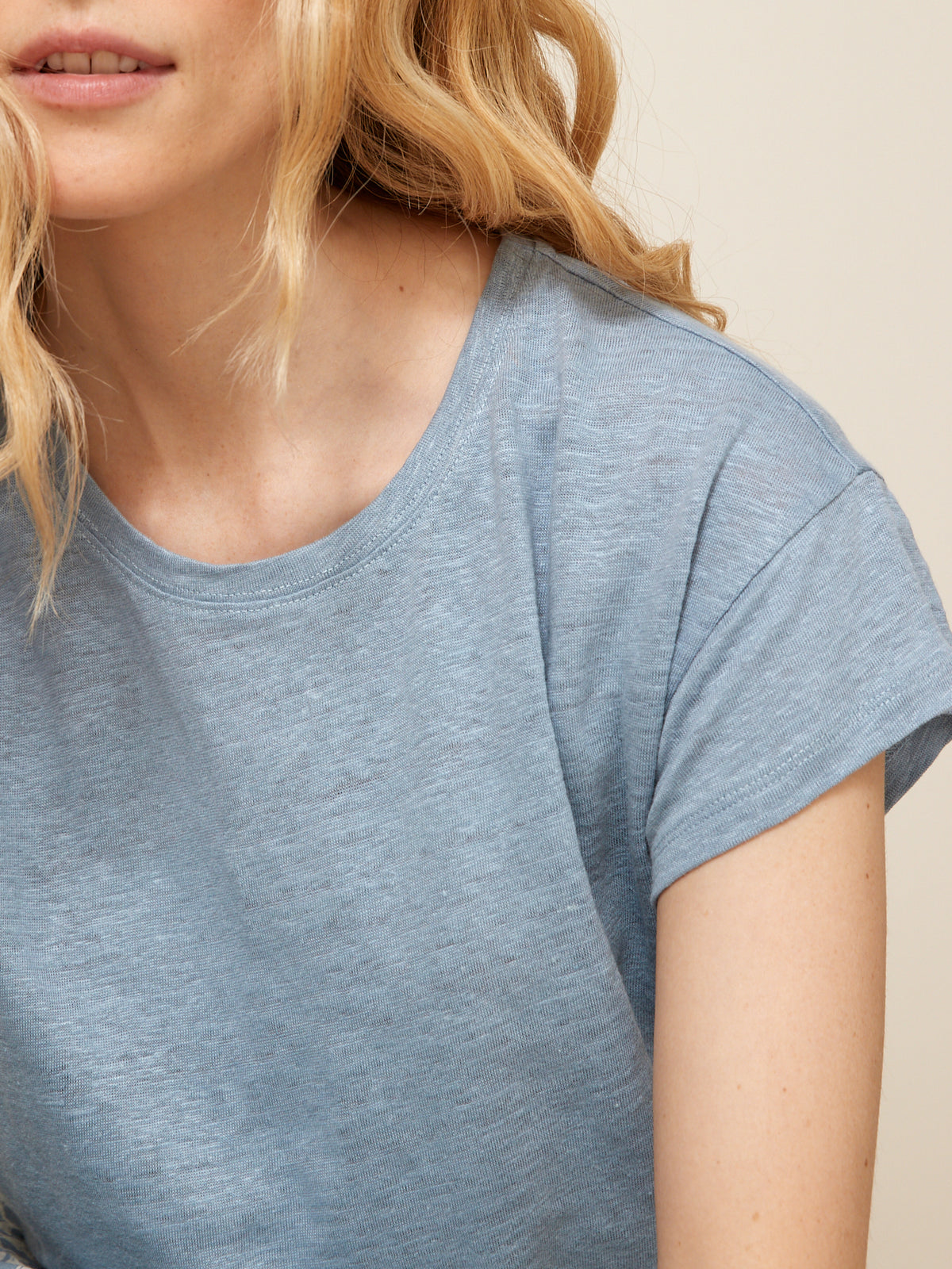 Damen-T-Shirt aus Leinen mit rundem Halsausschnitt