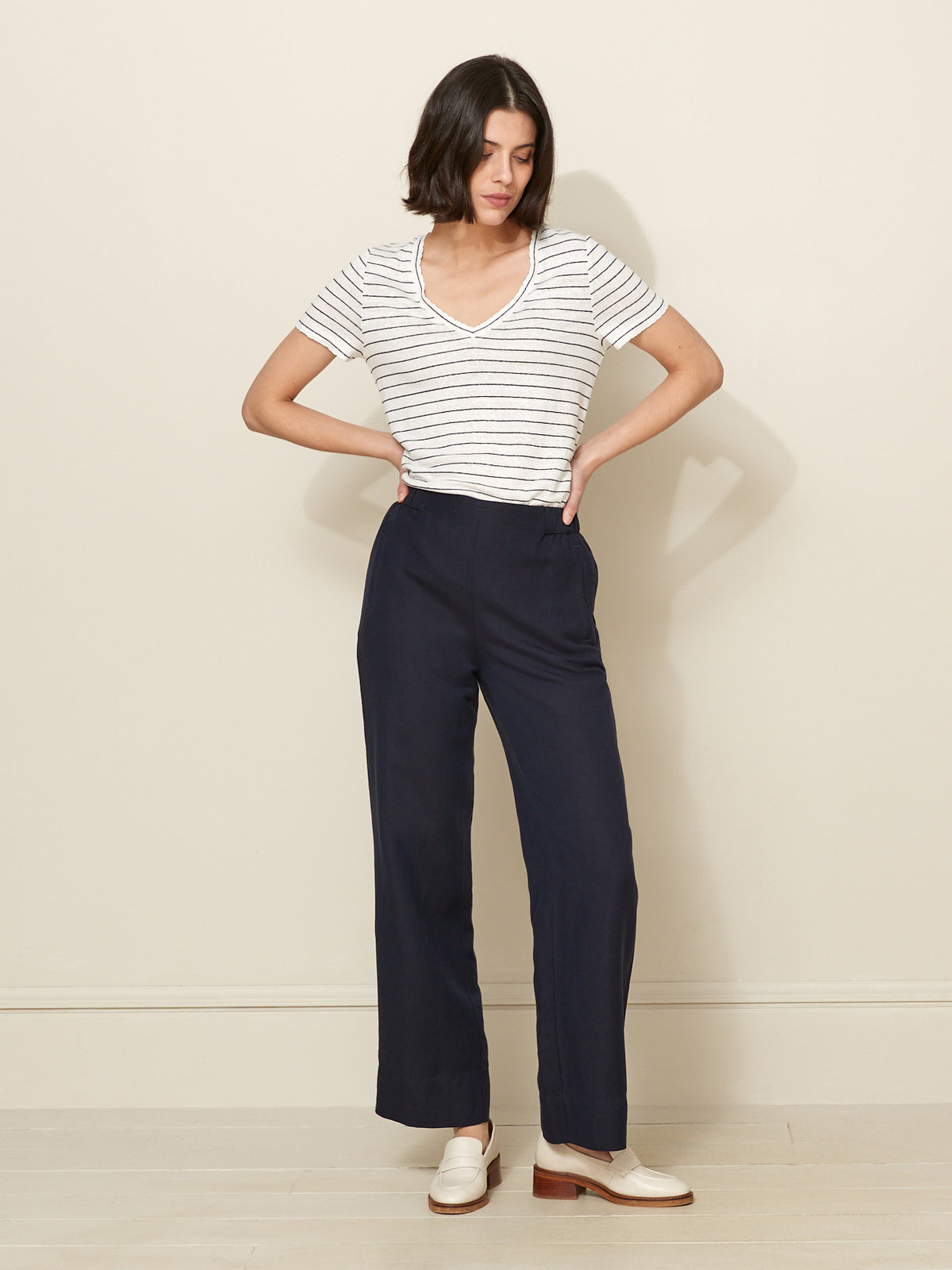 T-shirt rayé col V femme en lin