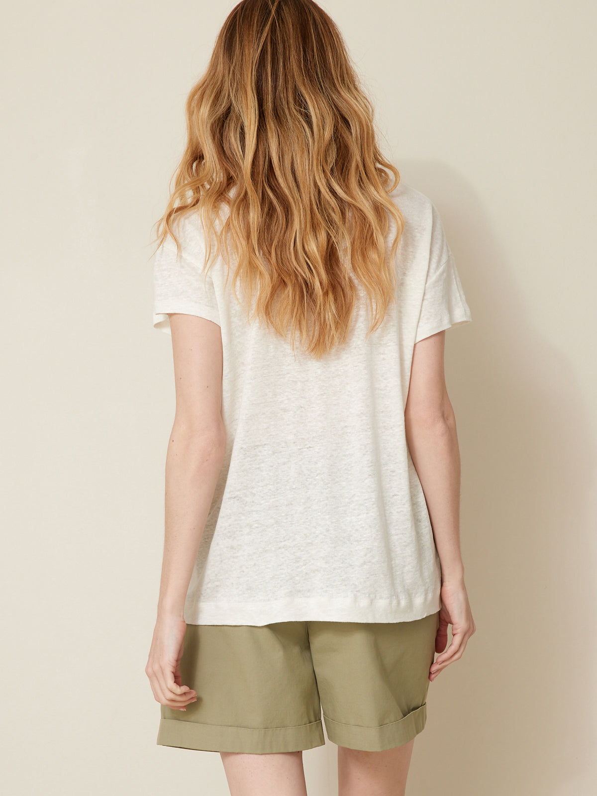 T-shirt col V femme en lin