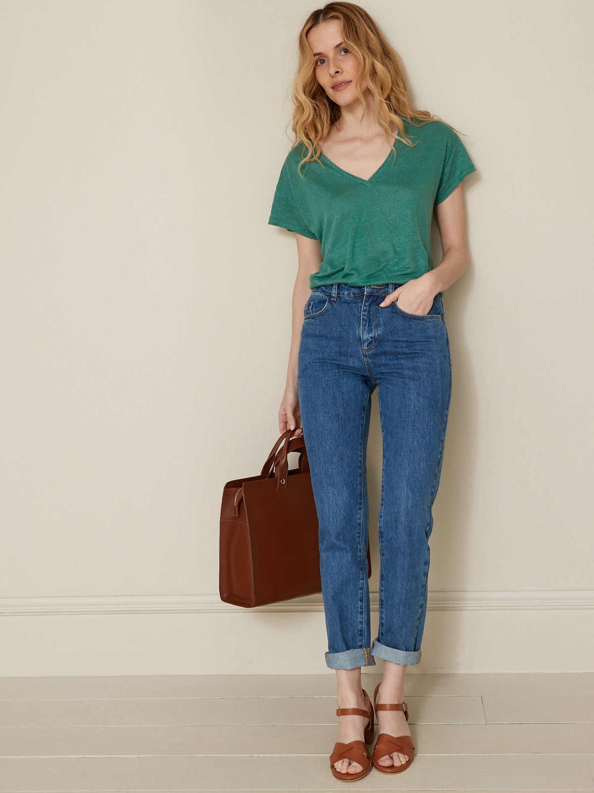 T-shirt col V femme en lin
