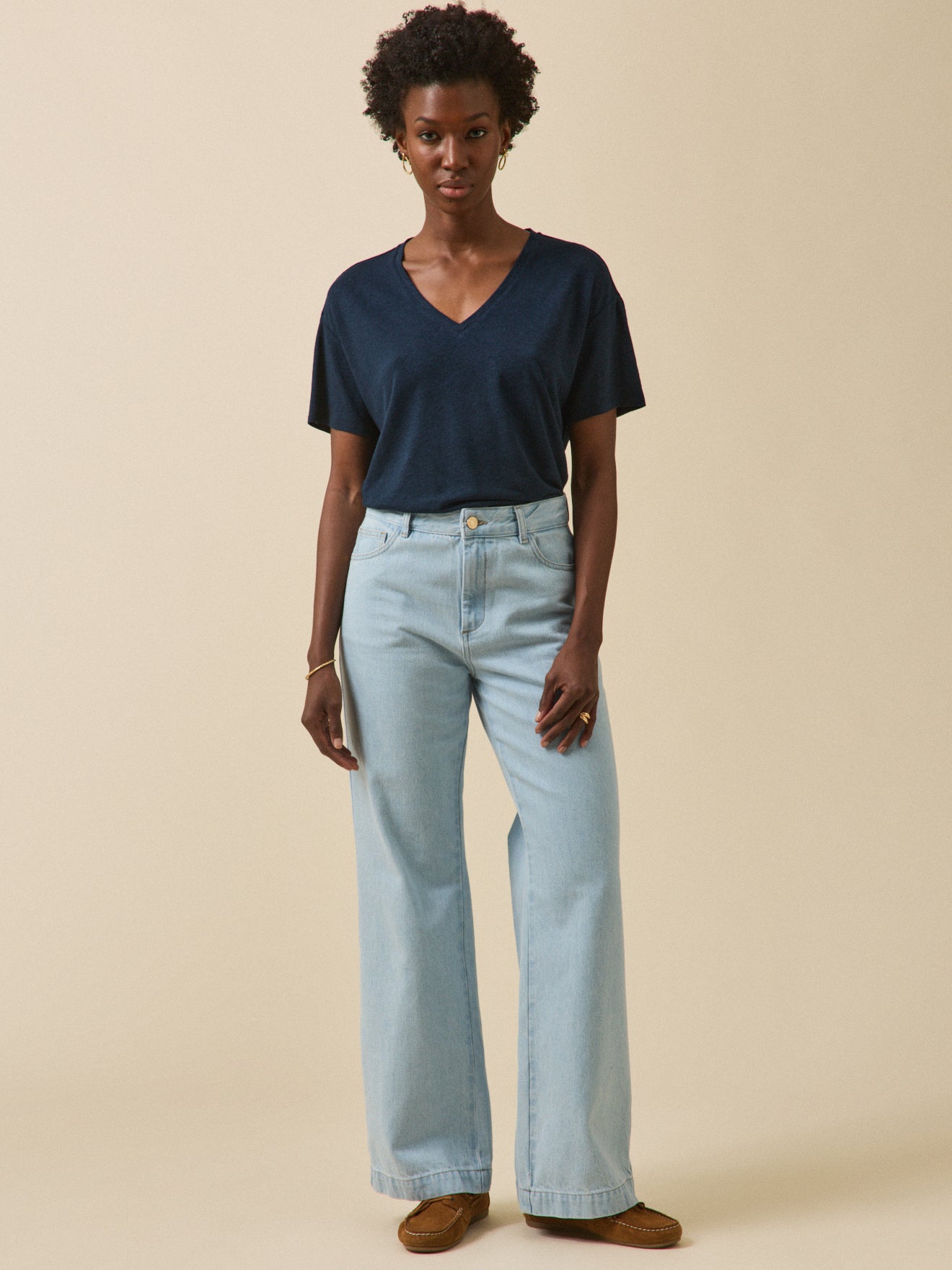 Damenbluse aus Leinen und Viskose mit V-Ausschnitt