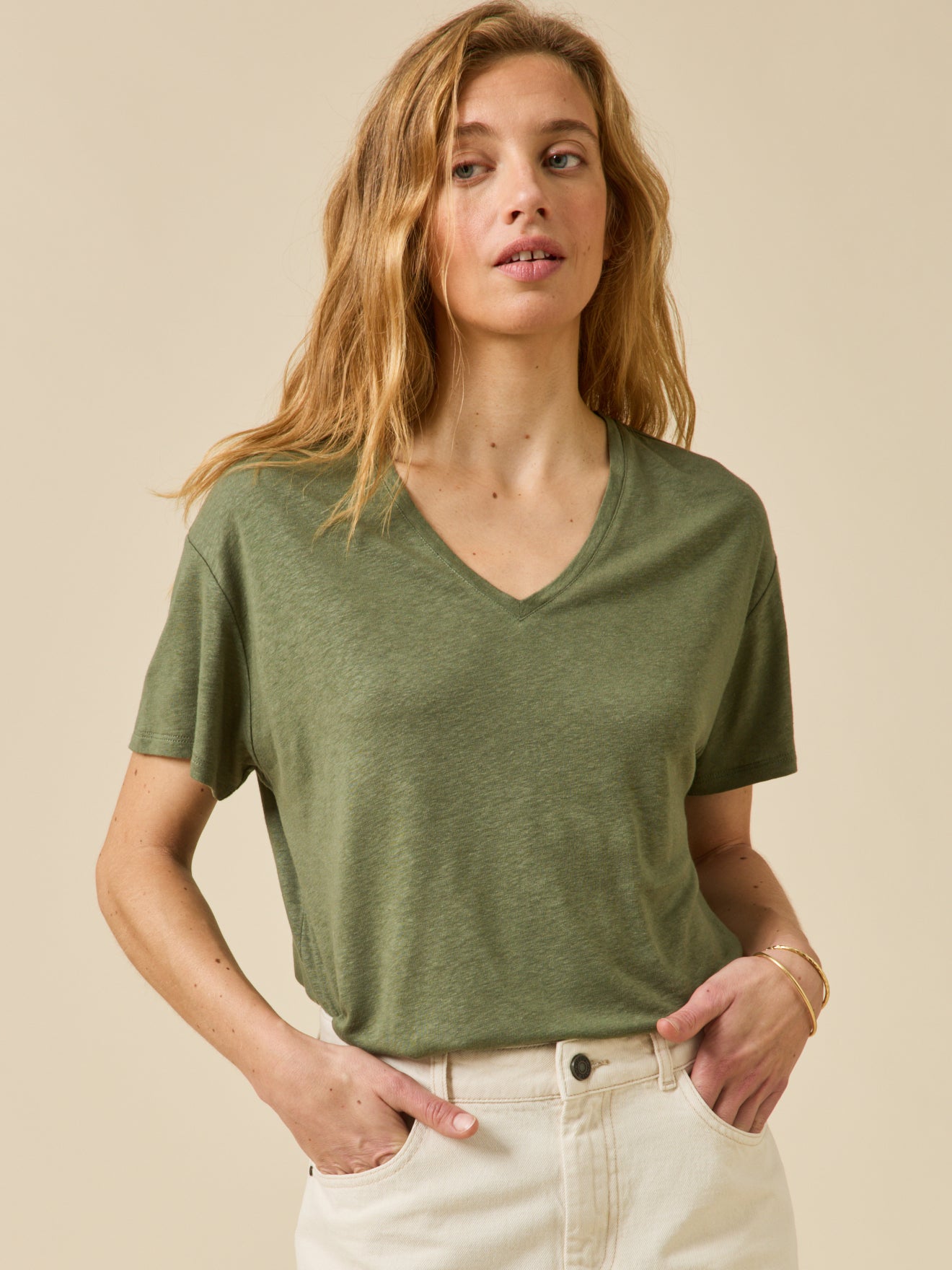 Damenbluse aus Leinen und Viskose mit V-Ausschnitt