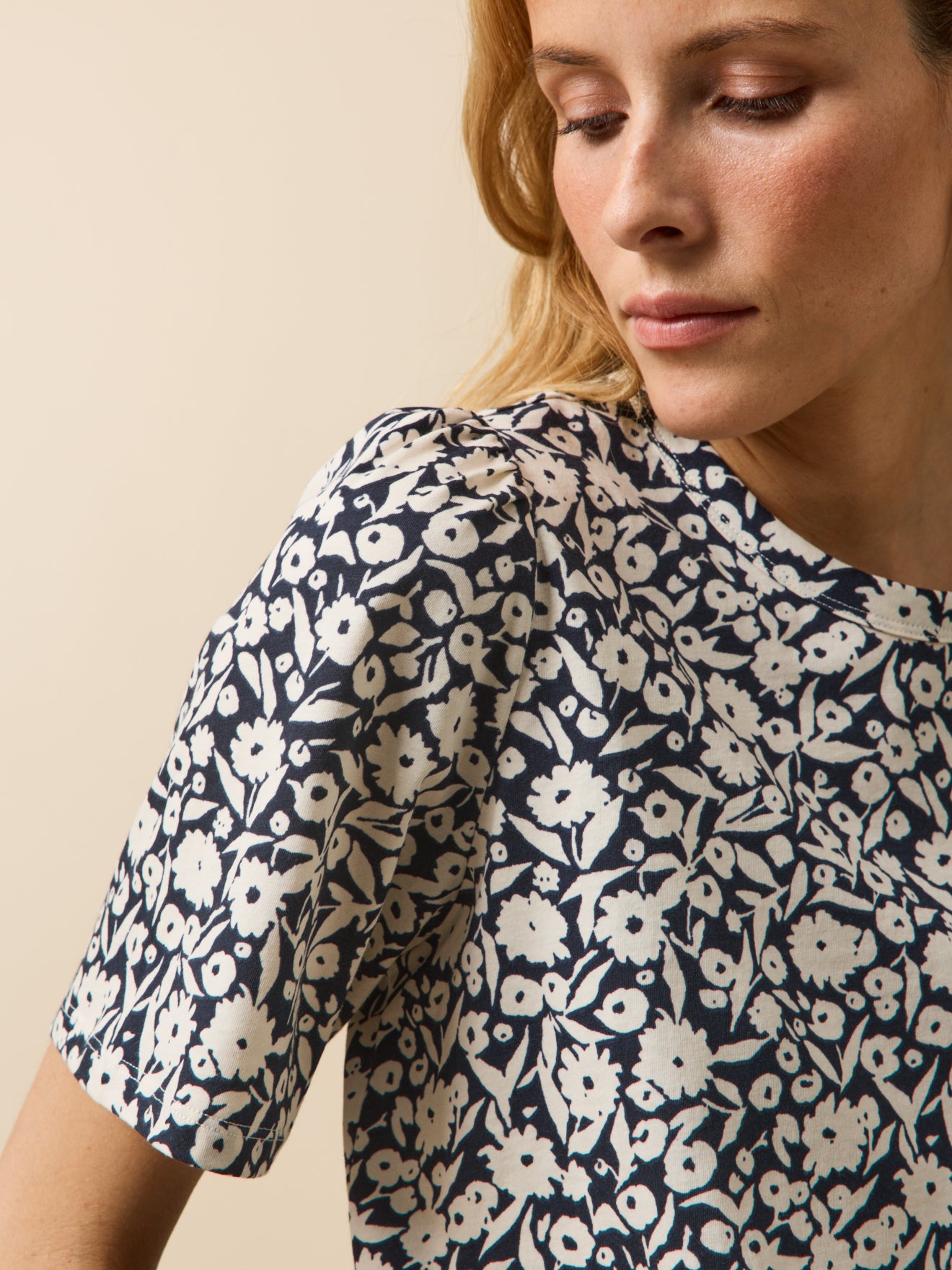 Damen-T-Shirt aus Bio-Baumwolle mit Ikat-Print