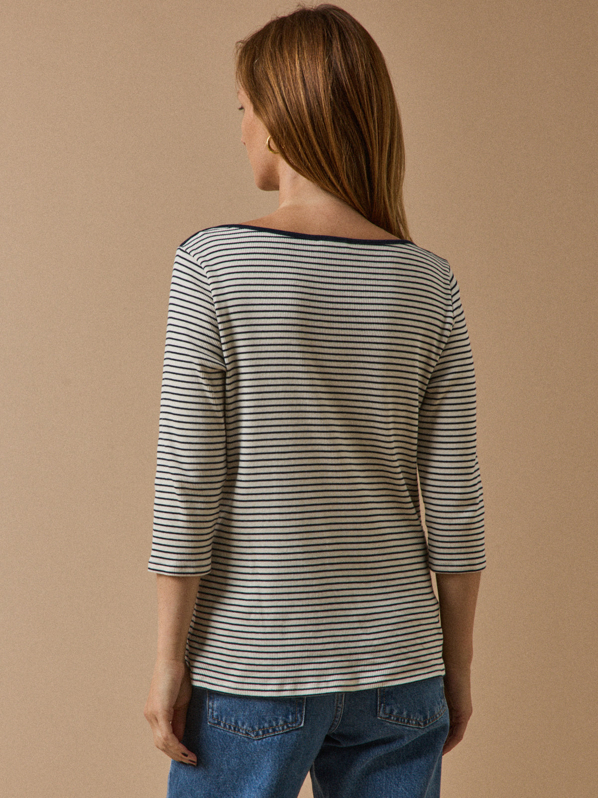 Gestreiftes Damen-T-Shirt mit U-Bootausschnitt aus Bio-Baumwolle