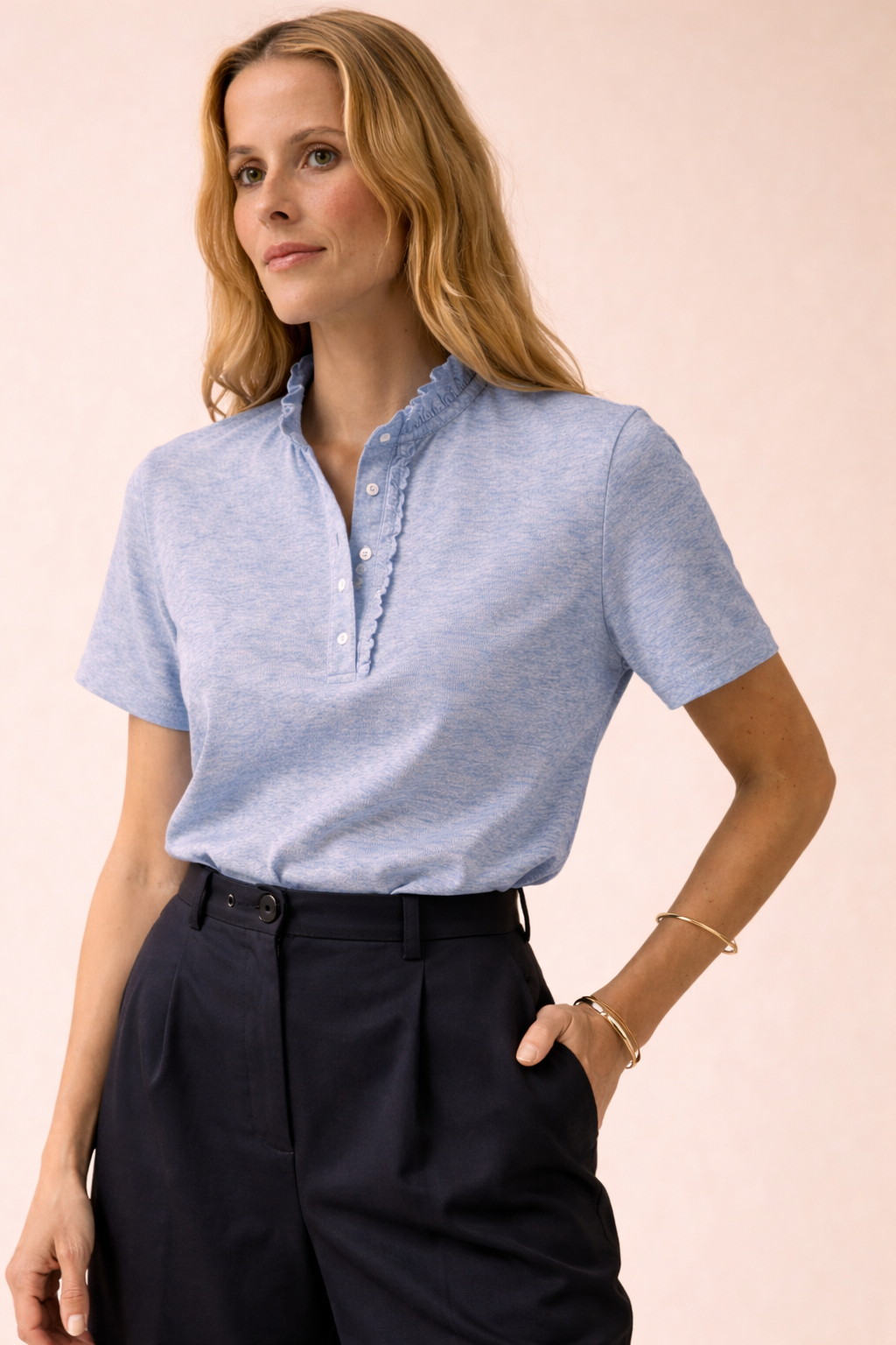 Damen-Poloshirt mit Volants am Kragen