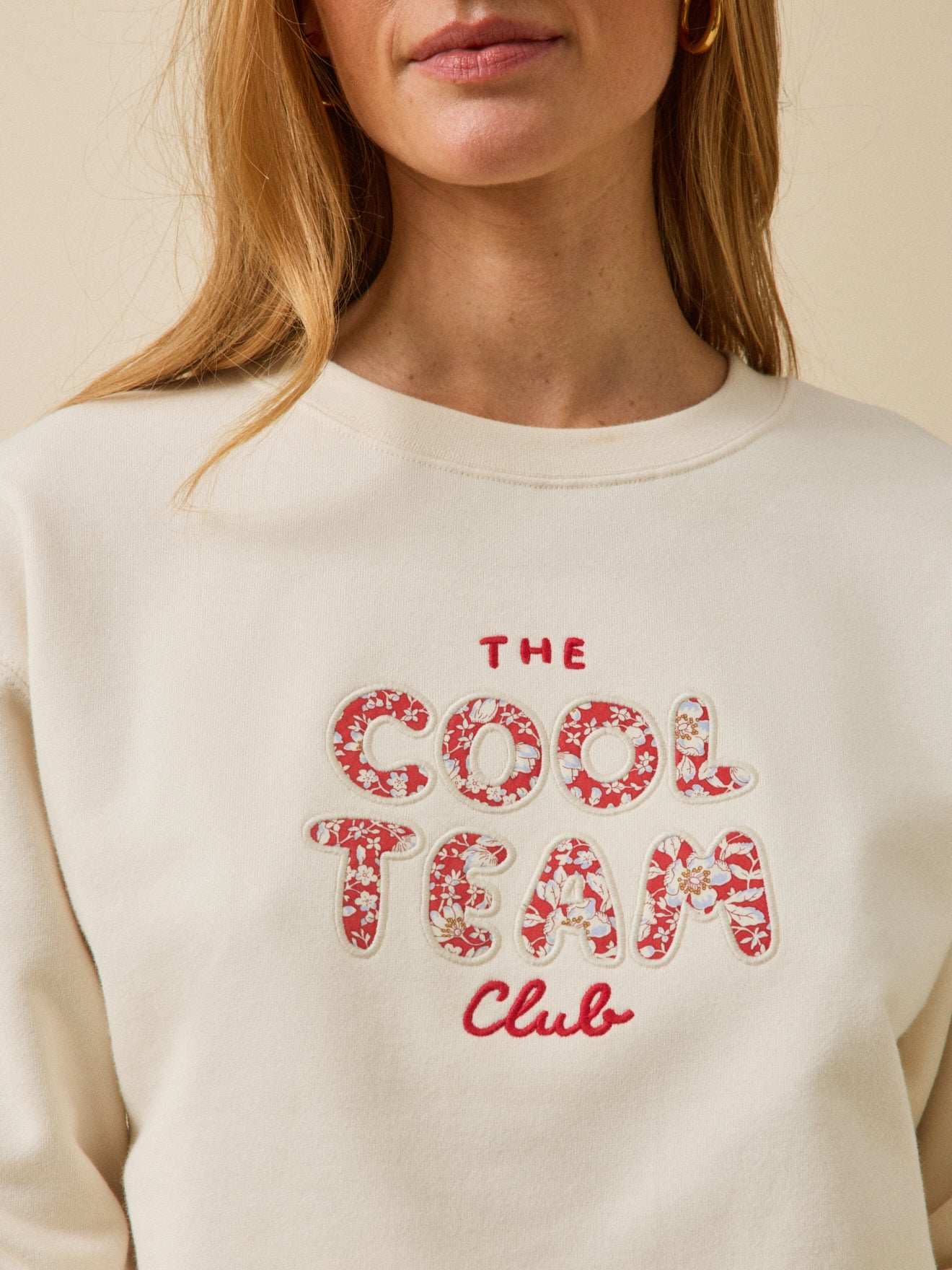 Damen-Sweatshirt aus Bio-Baumwolle mit Aufschrift aus Liberty-Stoff