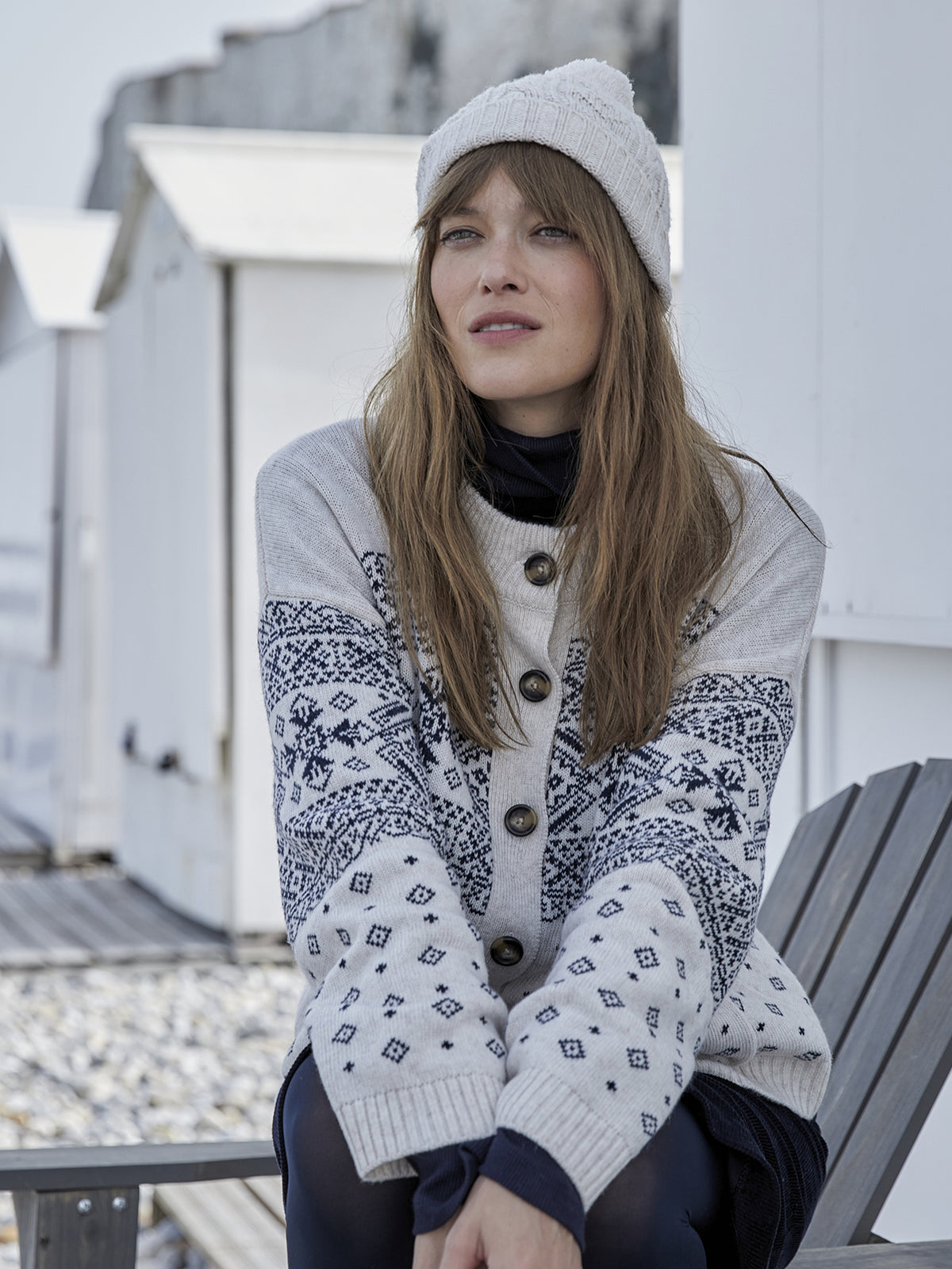 Geknöpfter Damen-Cardigan - Familienkollektion mit Jacquard