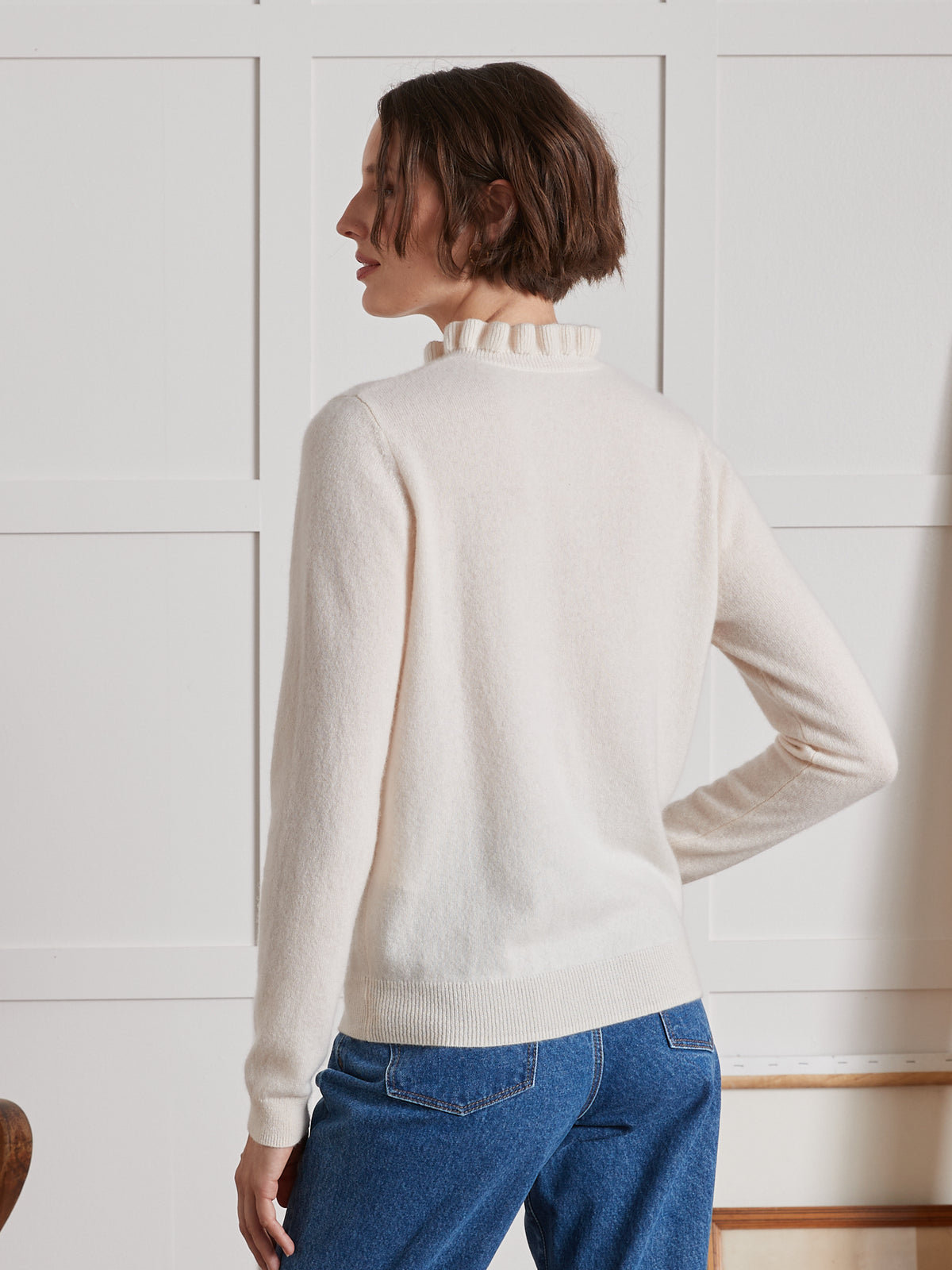 Damen-Cardigan mit Volants am Ausschnitt - Cashmere-Kollektion
