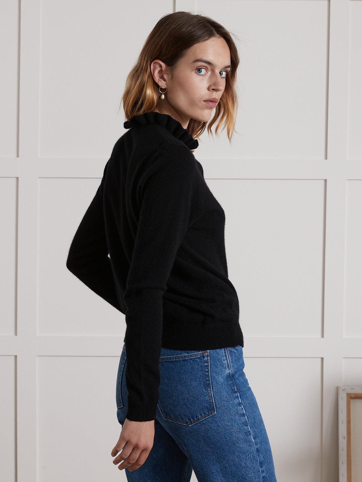 Damen-Cardigan mit Volants am Ausschnitt - Cashmere-Kollektion