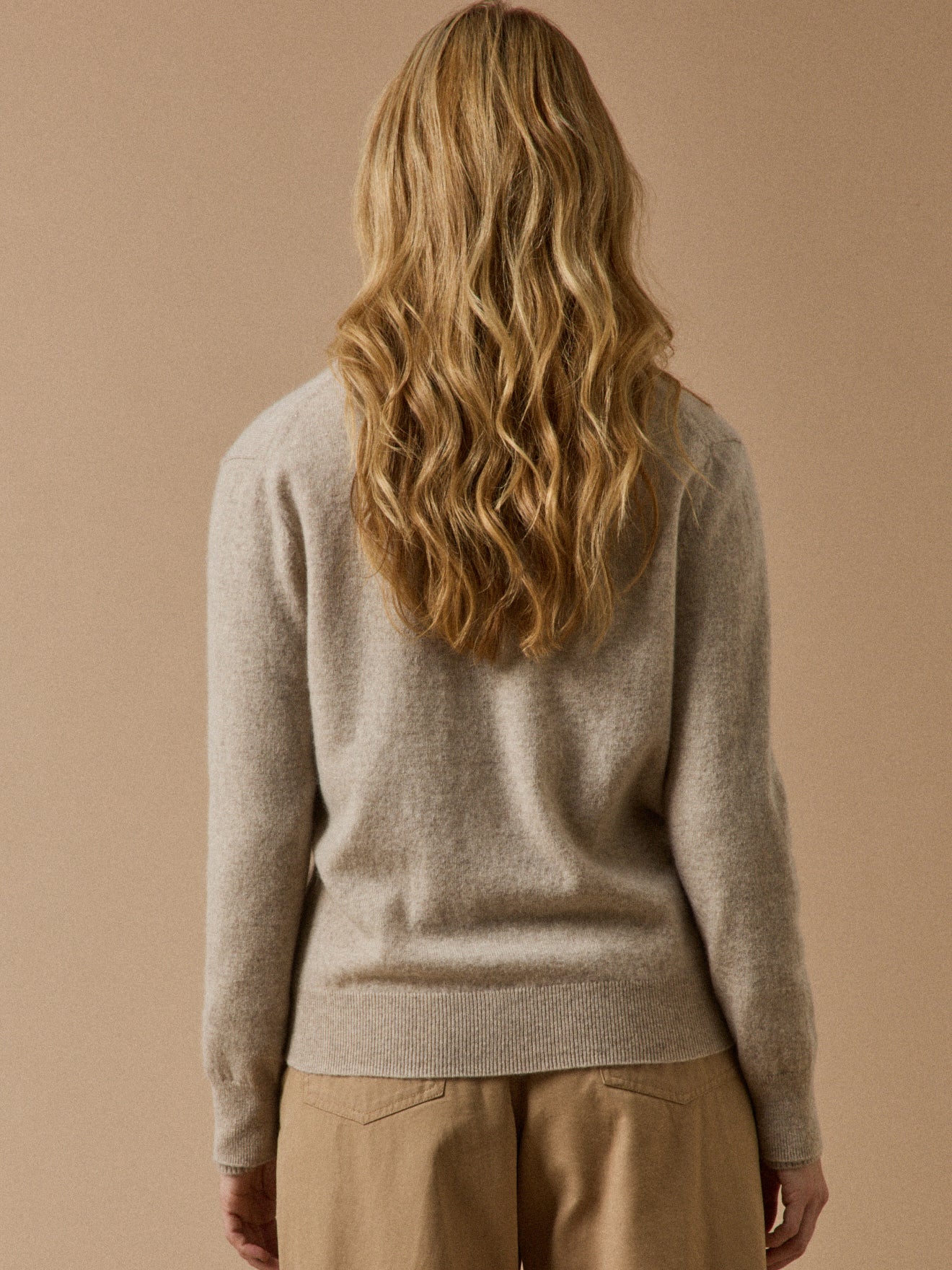 Geknöpfter Damen-Cardigan - Cashmere-Kollektion