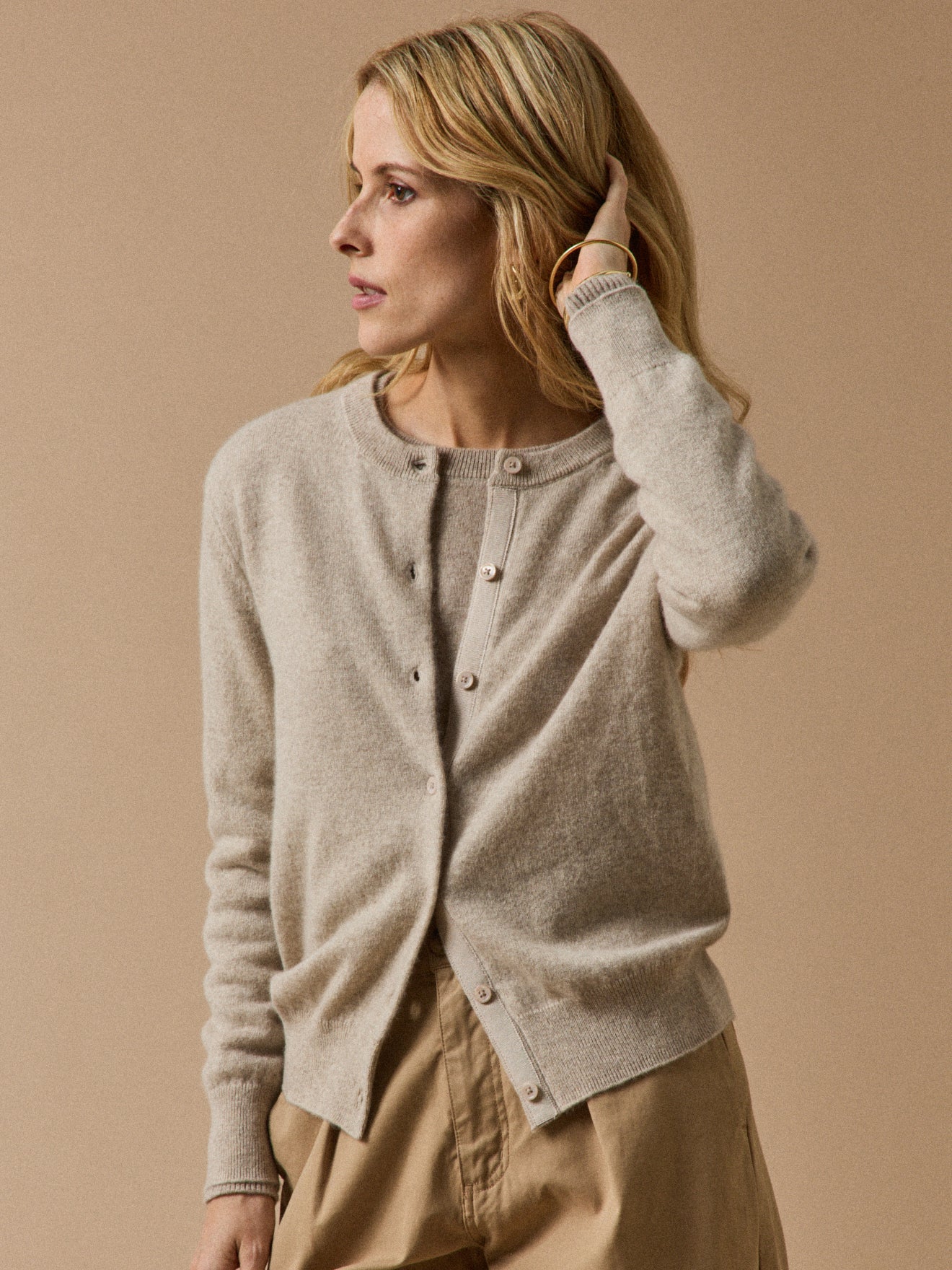 Geknöpfter Damen-Cardigan - Cashmere-Kollektion