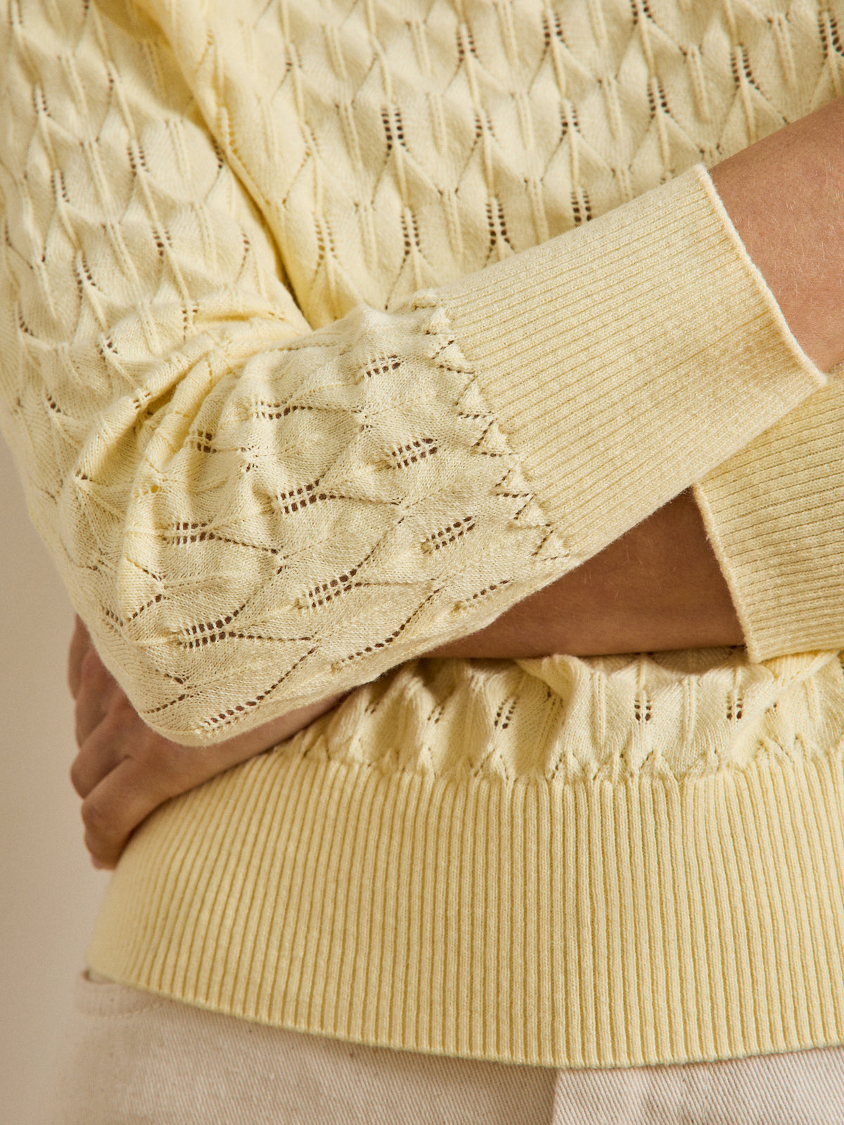Gestrickter Damenpullover aus Bio-Baumwolle und Cashmere