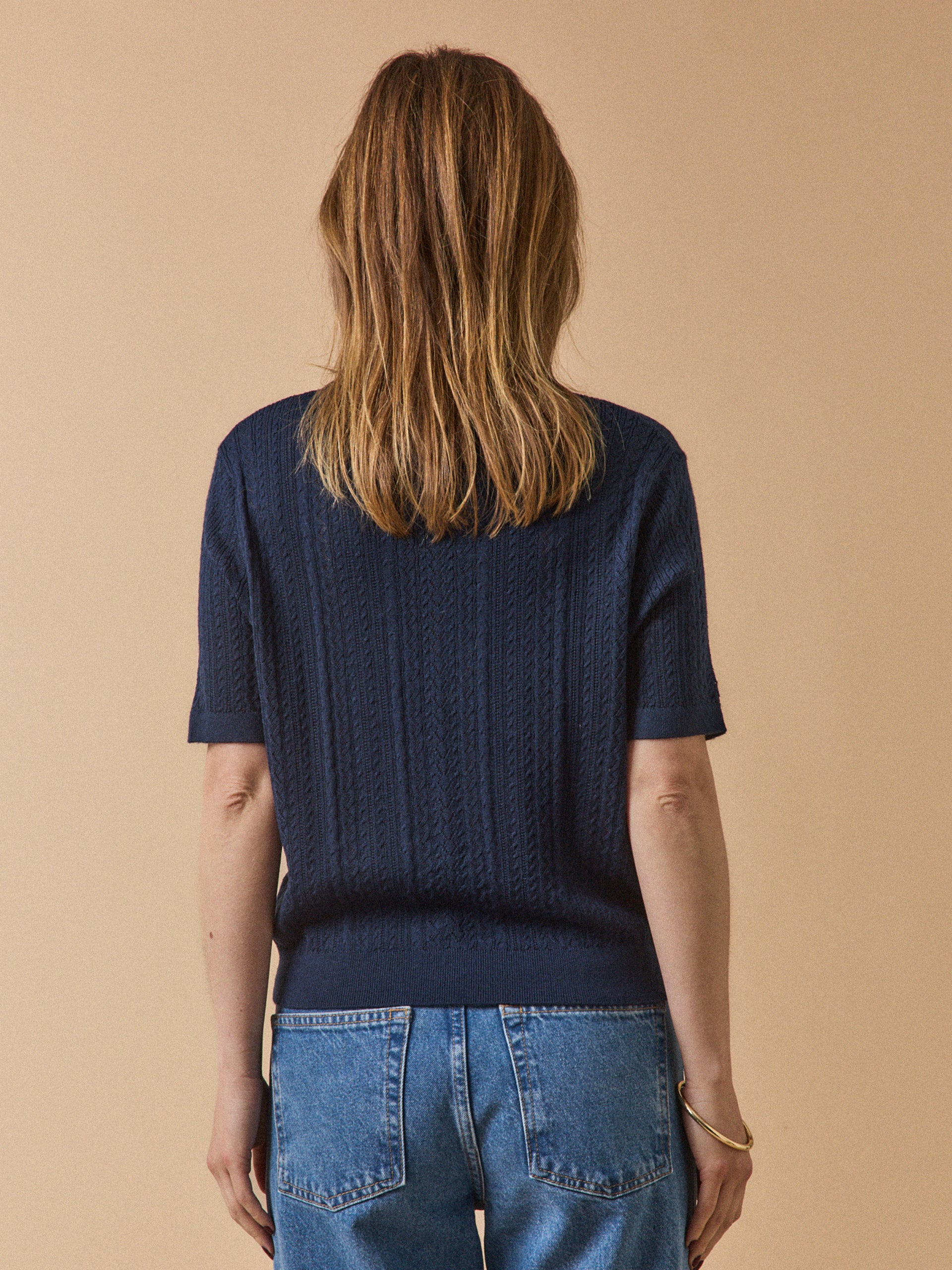 Damenpullover mit Lochmuster und kurzen Ärmeln