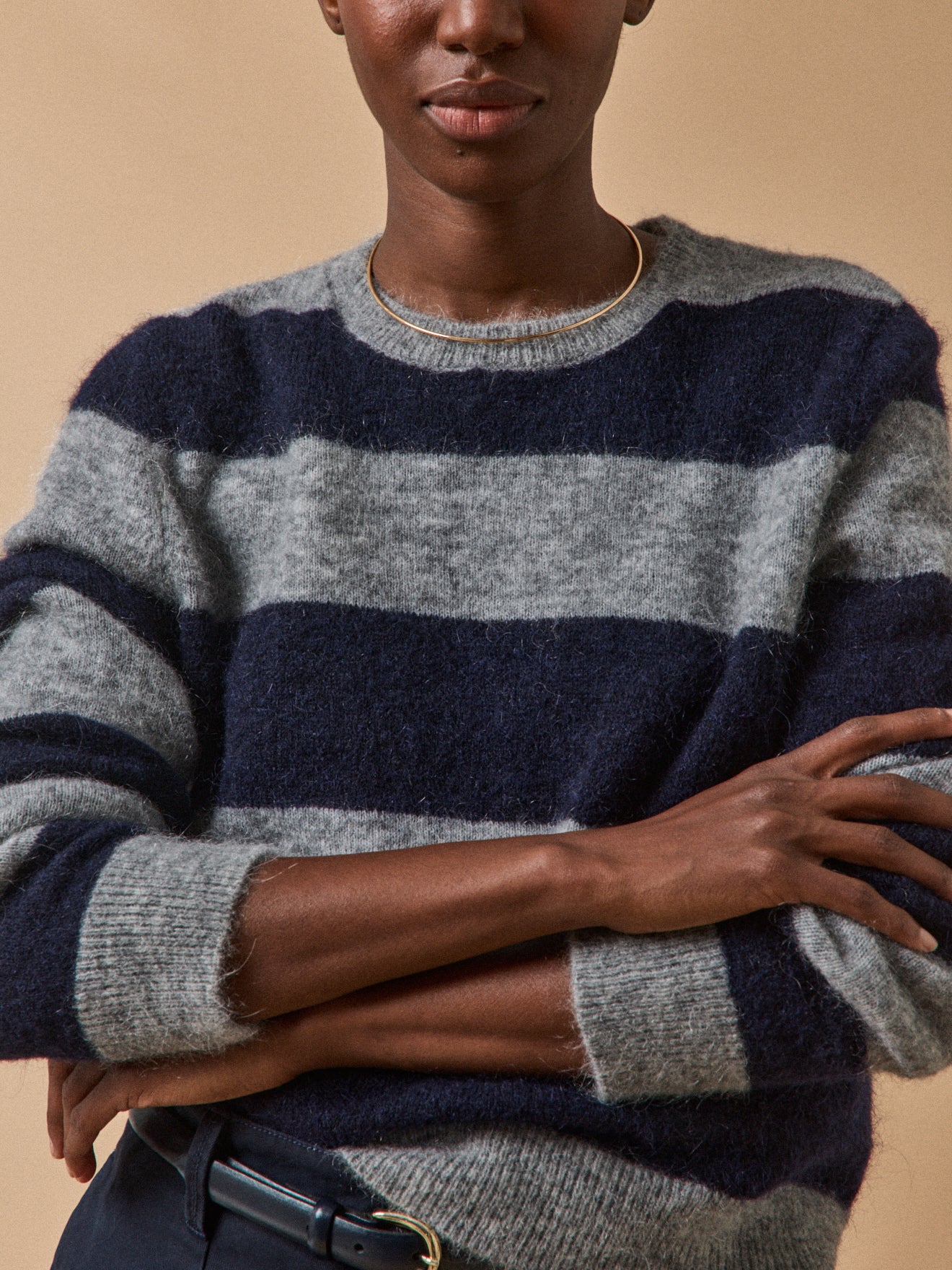 Zweifarbig gestreifter Damenpullover