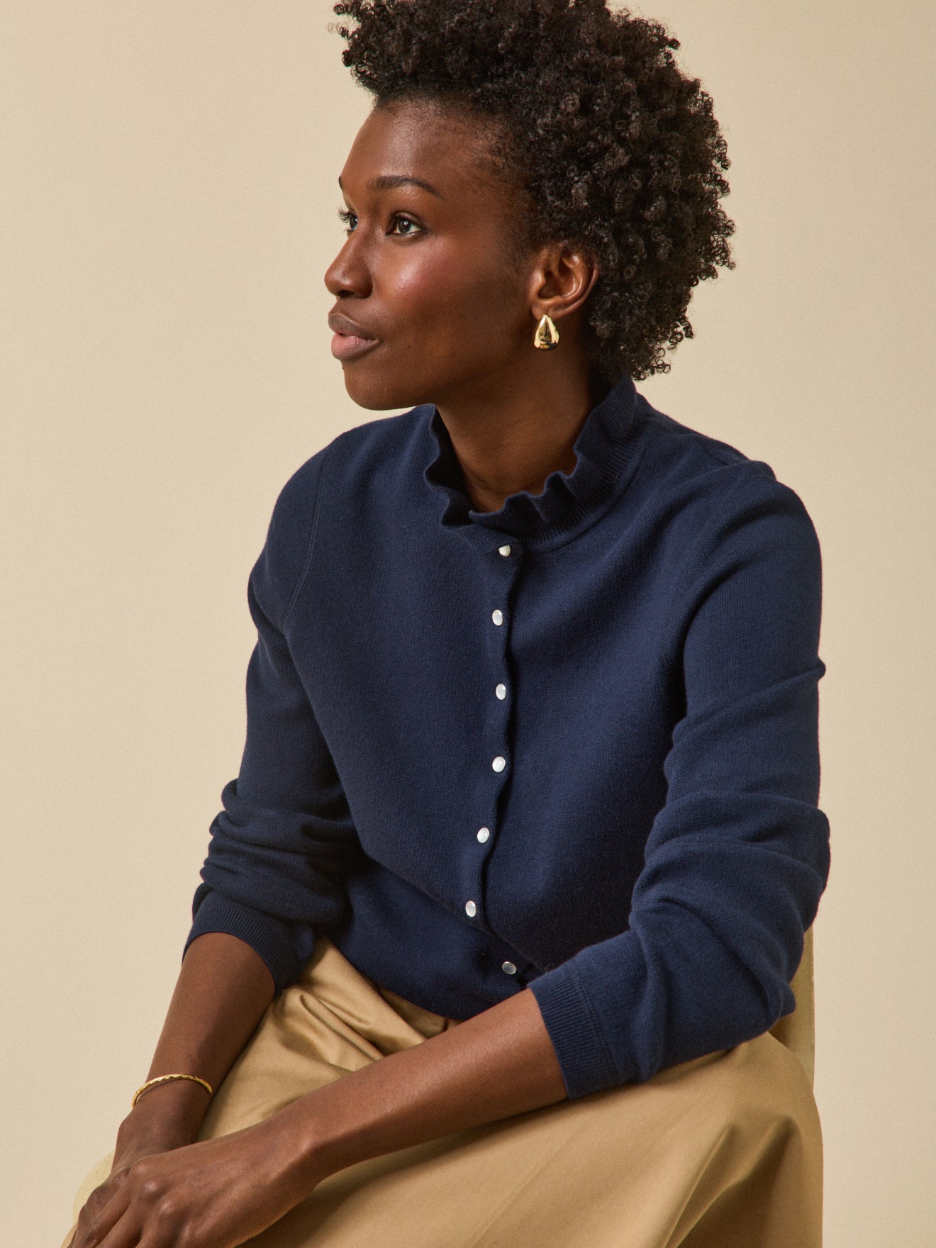 Damencardigan mit Volants aus Bio-Baumwolle und Cashmere