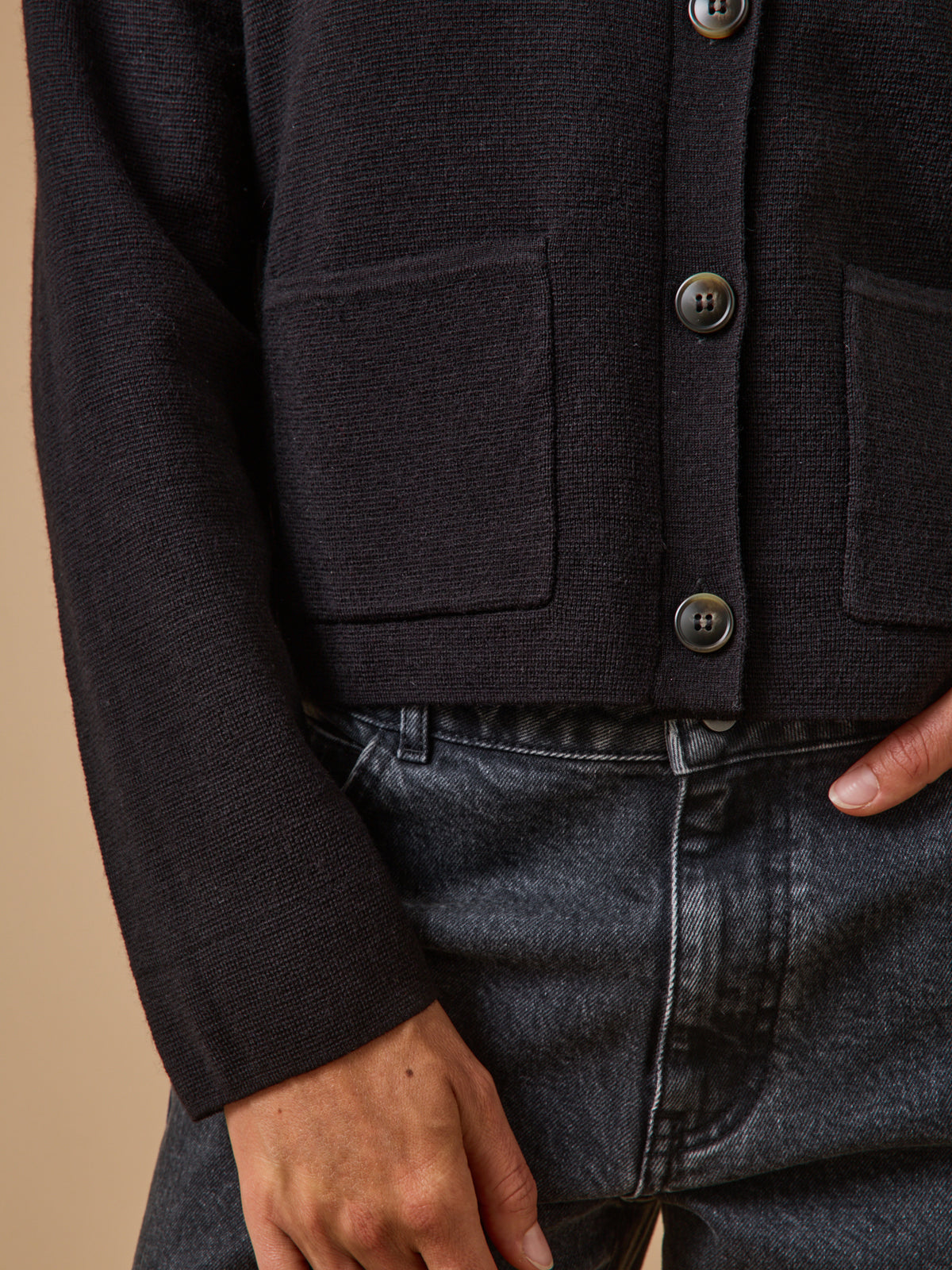 Damen-Cardigan mit Hemdkragen
