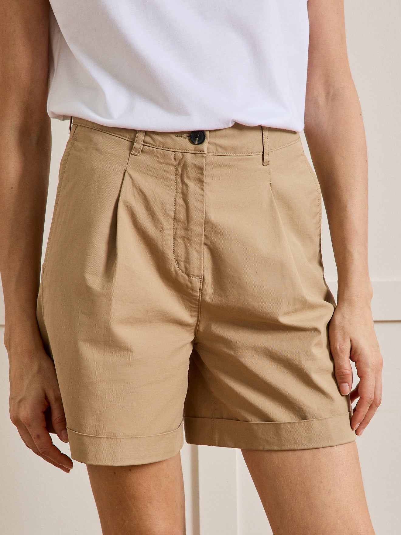 Damen-Chinoshort aus Baumwolle und Leinen