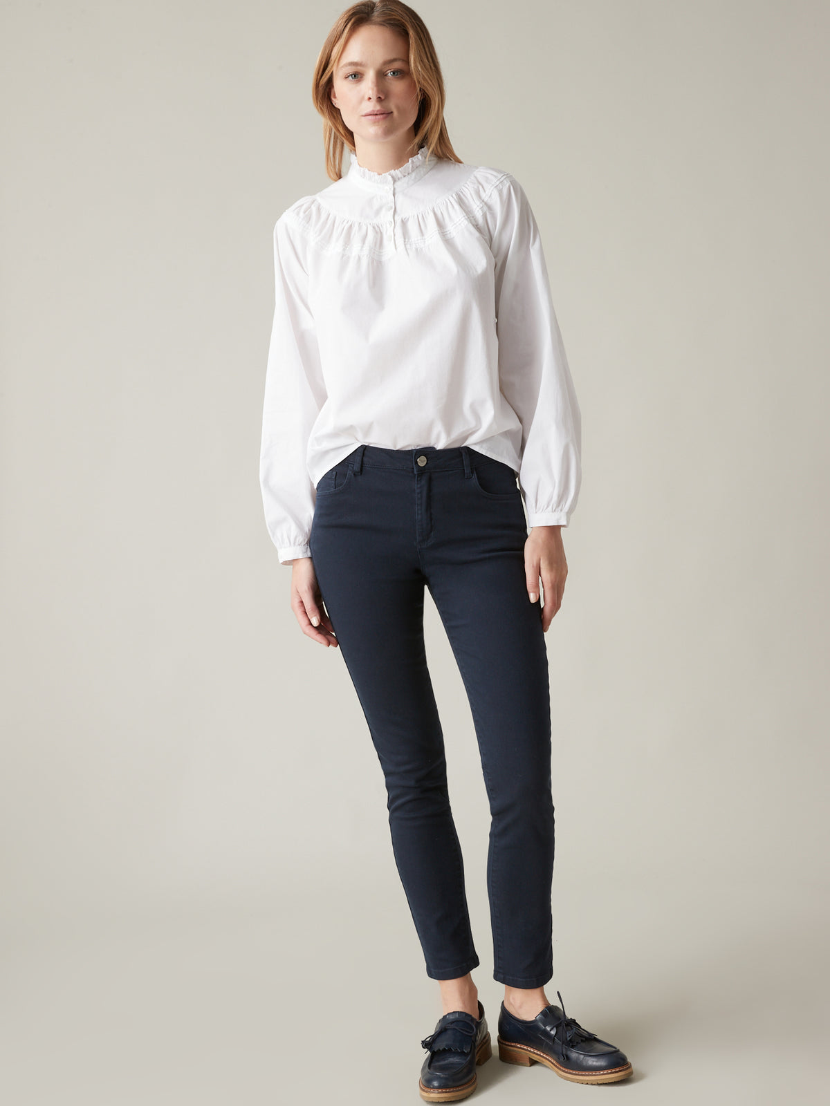 Besonders bequeme Slim Fit Damen-Jeans in schöner Farbe